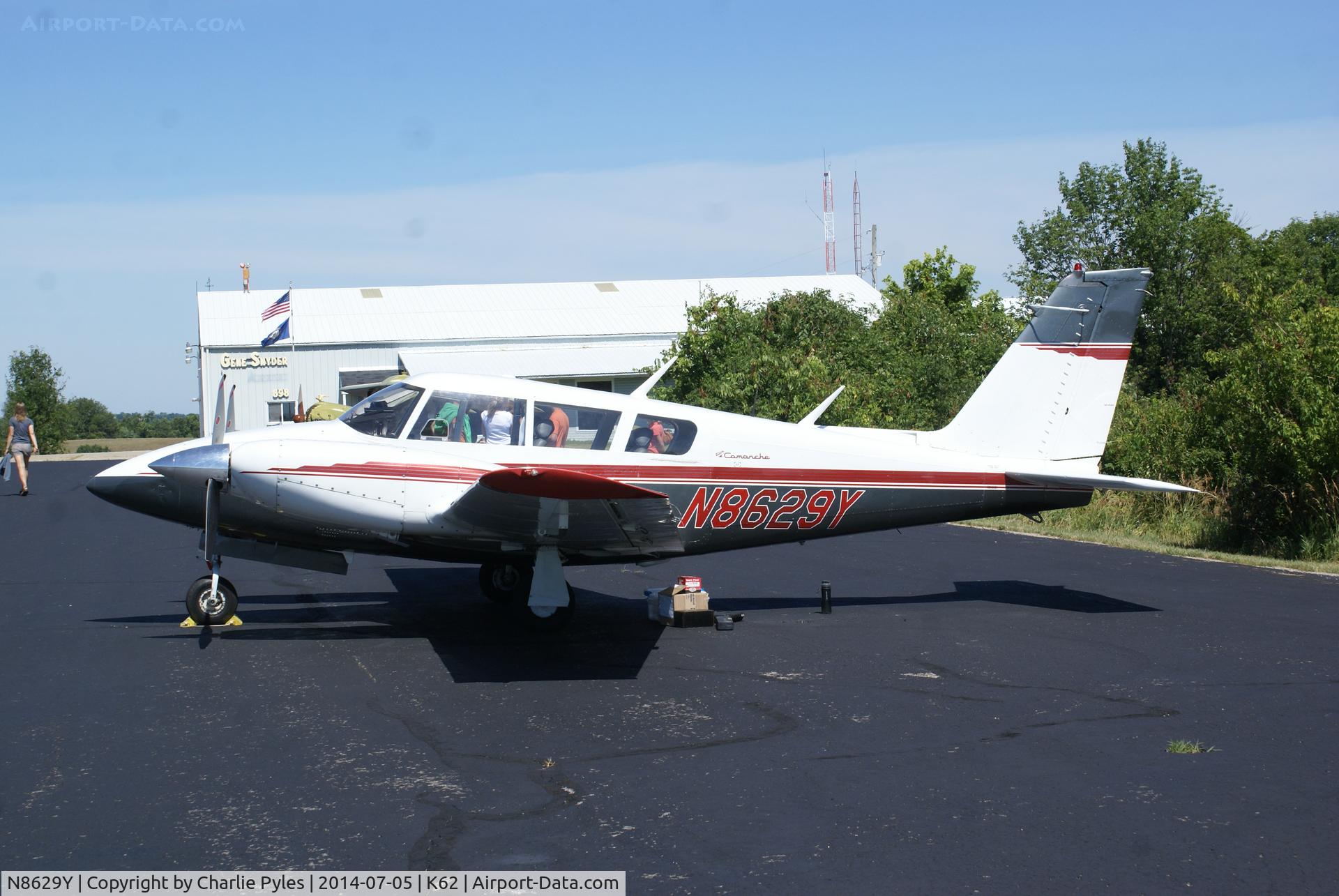 N8629Y, 1968 Piper PA-30 Twin Comanche C/N 30-1770, Support for disabled N9516J that had an emergency landing here.