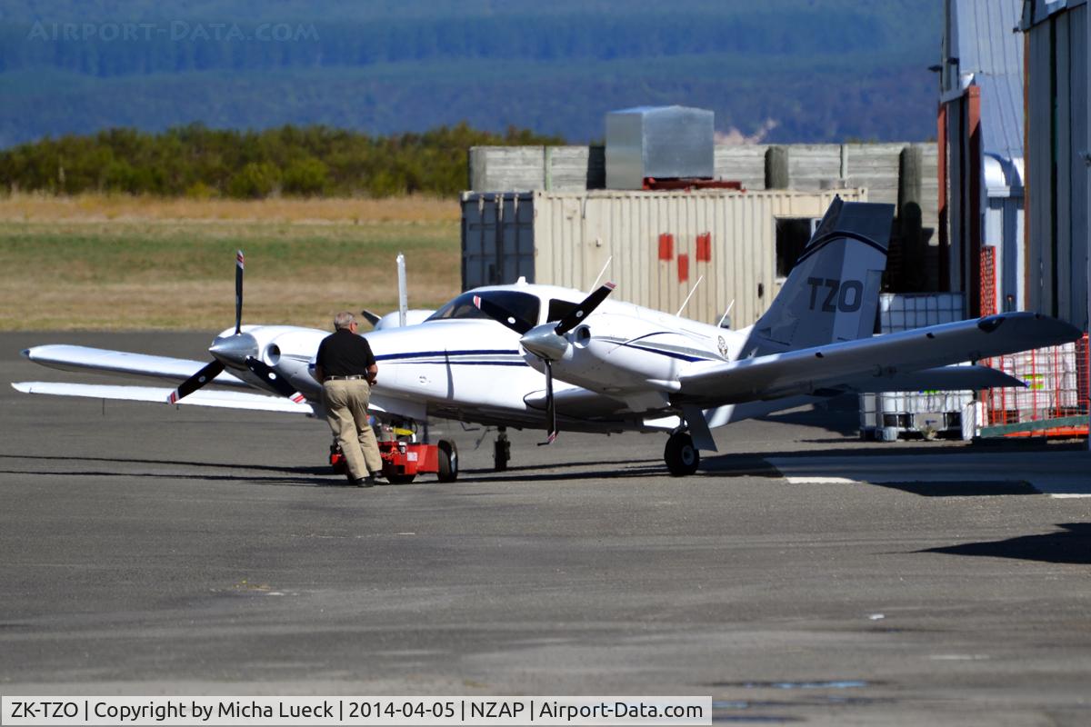 ZK-TZO, 1999 Piper PA-34-220T Seneca V C/N 3449112, At Taupo