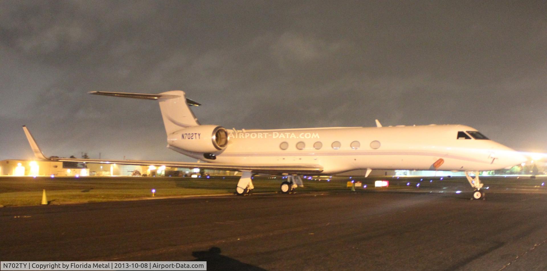 N702TY, 2000 Gulfstream Aerospace G-V C/N 621, Gulfstream V