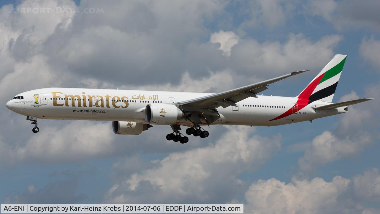 A6-ENI, 2013 Boeing 777-31H/ER C/N 41087, Final RWY 25L