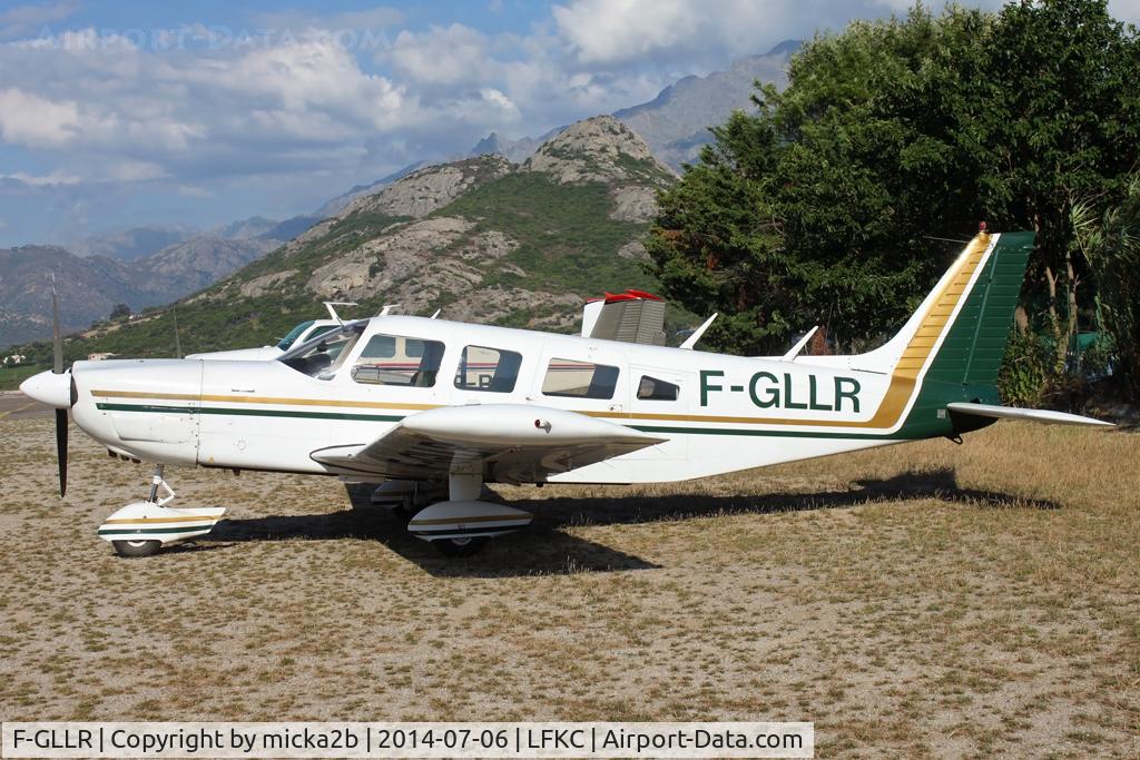 F-GLLR, Piper PA-32-300 Cherokee Six Cherokee Six C/N 32-7640093, Parked