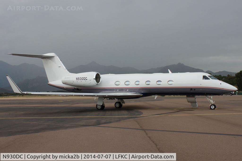 N930DC, 2006 Gulfstream Aerospace GIV-X (G450) C/N 4063, Parked
