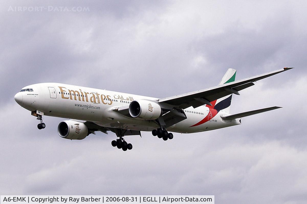 A6-EMK, 1998 Boeing 777-21H/ER C/N 29324, Boeing 777-21HER [29324] (Emirates Airlines) Heathrow~G 31/08/2006. On finals 27L