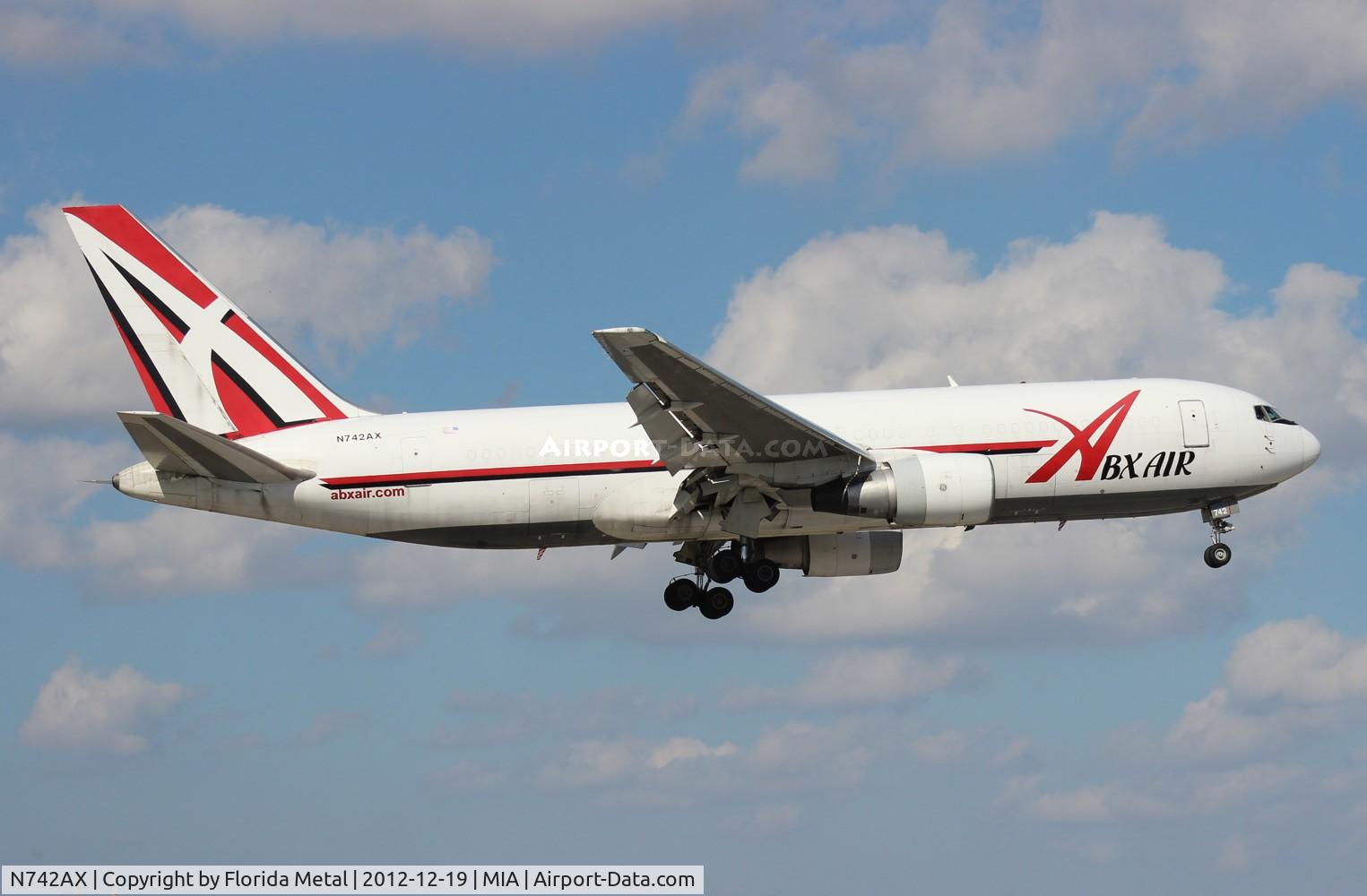 N742AX, 1983 Boeing 767-232 C/N 22217, ABX 767-200