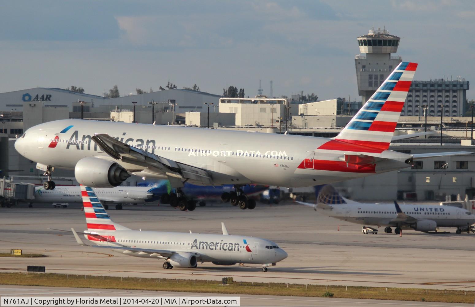 N761AJ, 2002 Boeing 777-223 C/N 31478, American 777-200