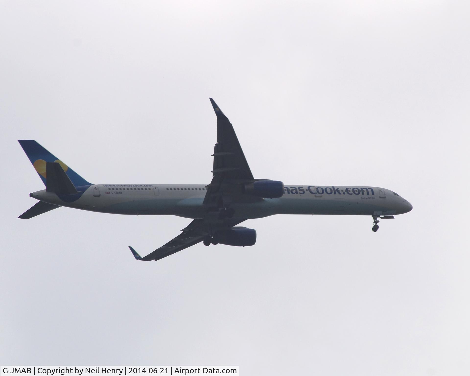 G-JMAB, 2001 Boeing 757-3CQ C/N 32242, On eastern approach to London Gatwick - over Newchapel, Surrey, UK