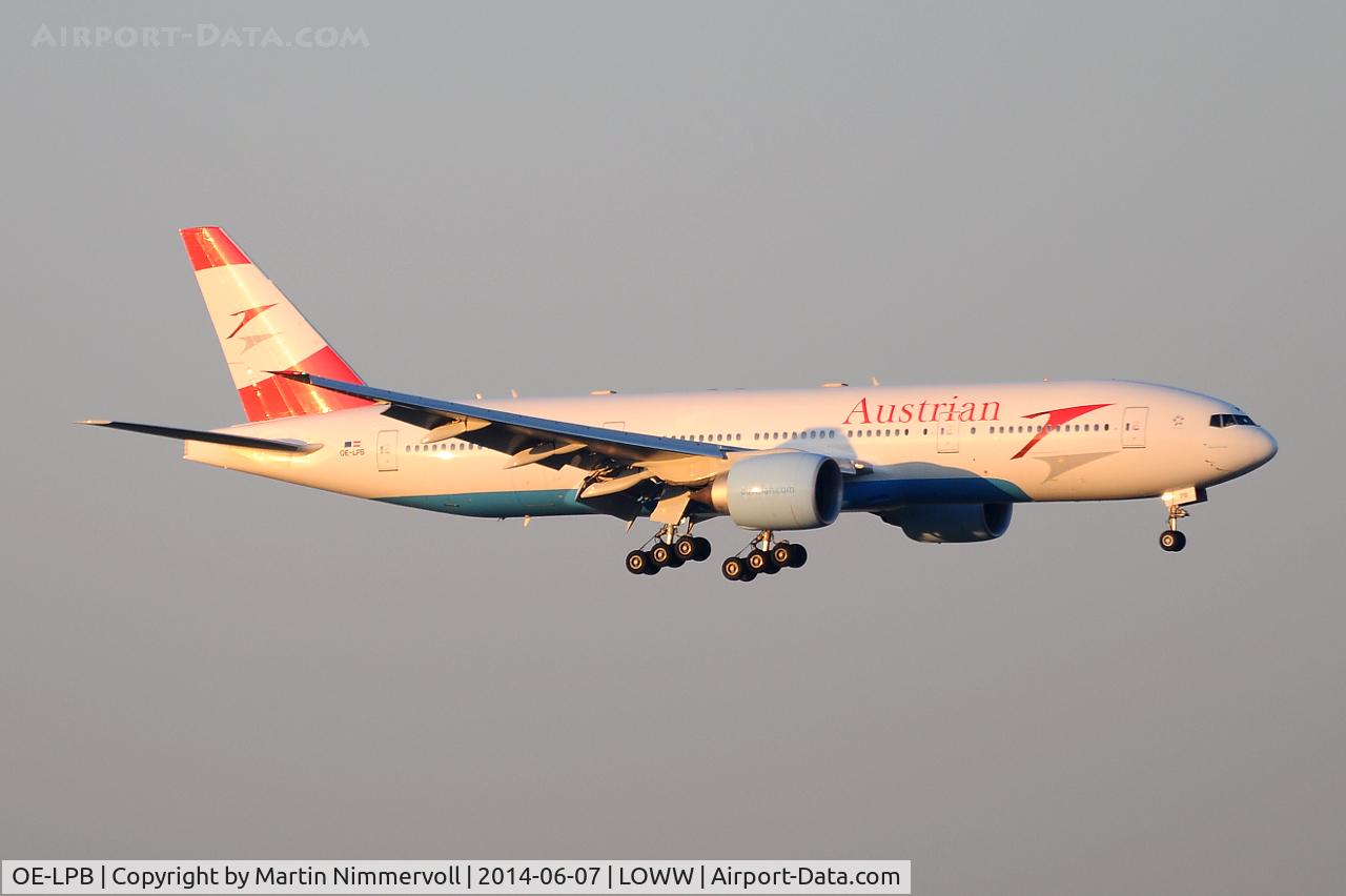 OE-LPB, 1998 Boeing 777-2Z9/ER C/N 28699, Austrian Airlines