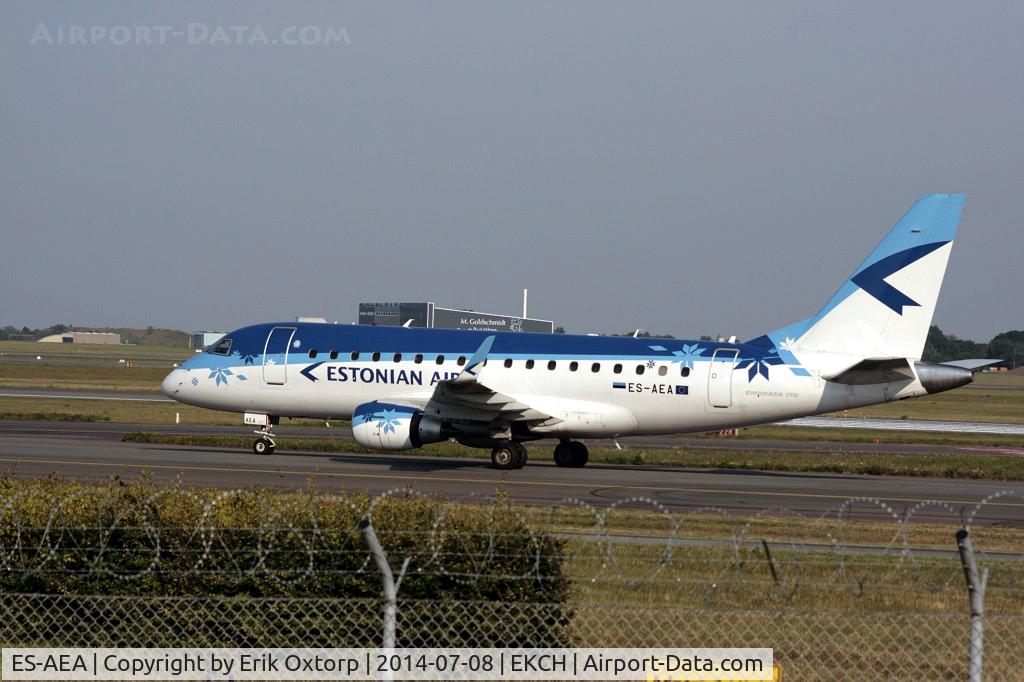 ES-AEA, 2005 Embraer 170LR (ERJ-170-100LR) C/N 17000093, ES-AEA just arrived on rw 04L
