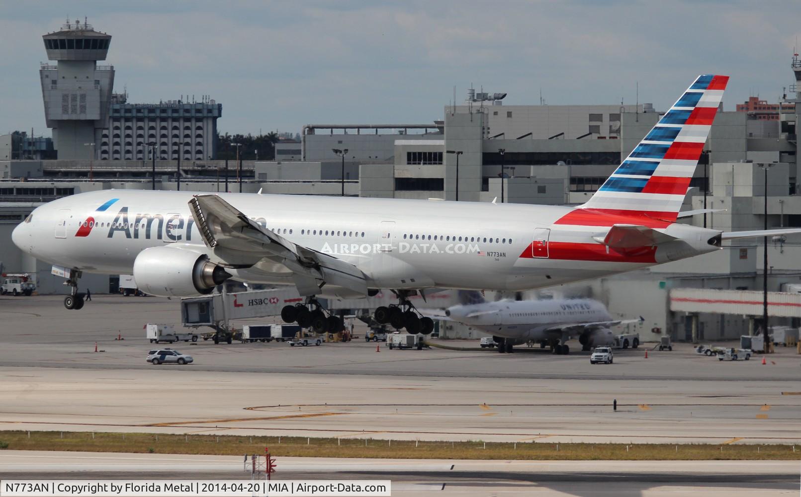 N773AN, 1999 Boeing 777-223 C/N 29583, American 777-200