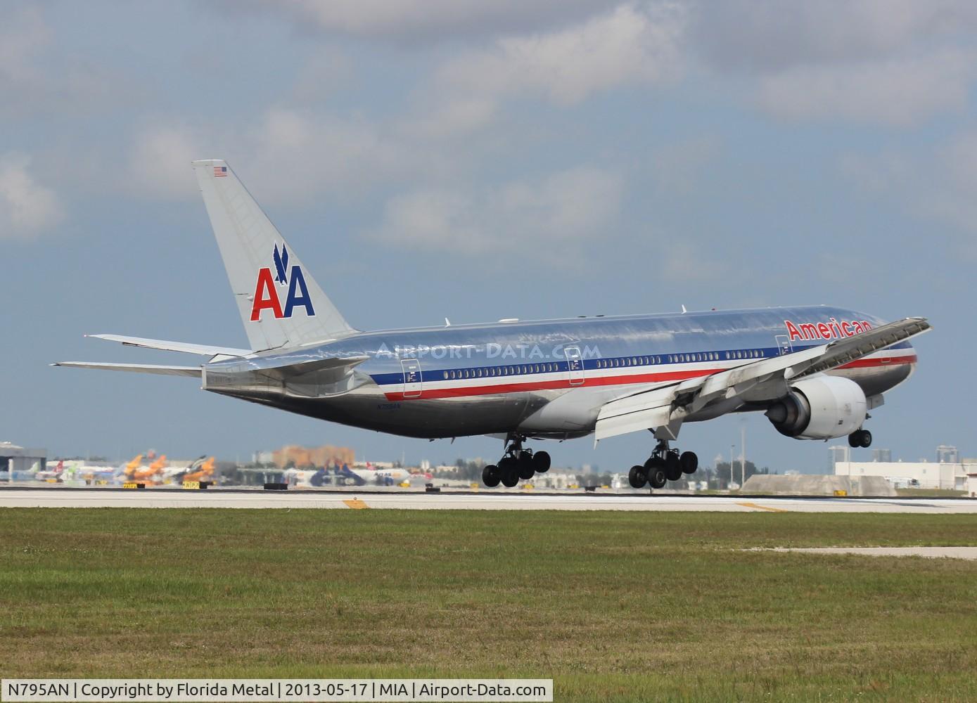 N795AN, 2000 Boeing 777-223 C/N 30257, American 777-200