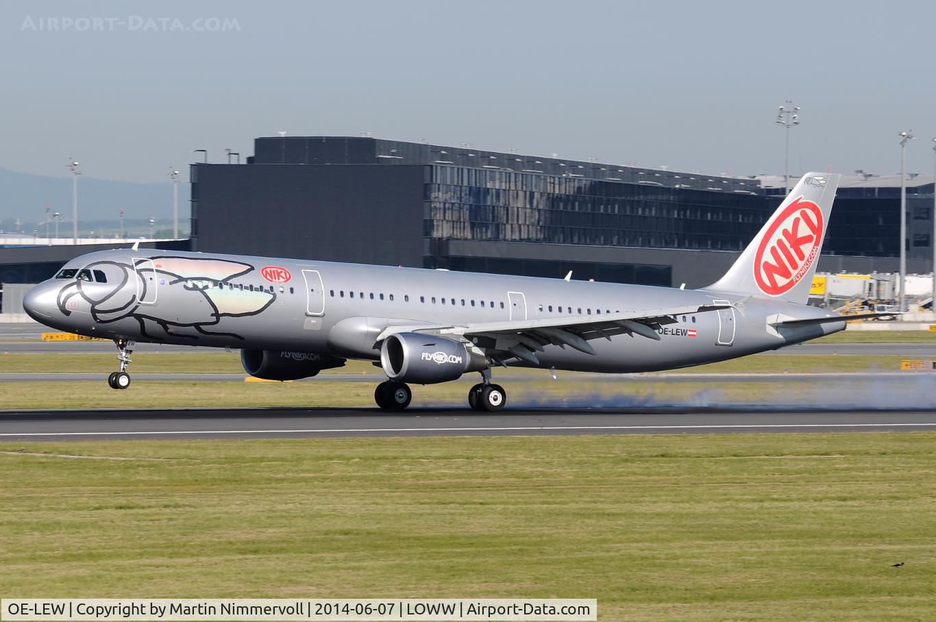 OE-LEW, 2011 Airbus A321-211 C/N 4611, Niki
