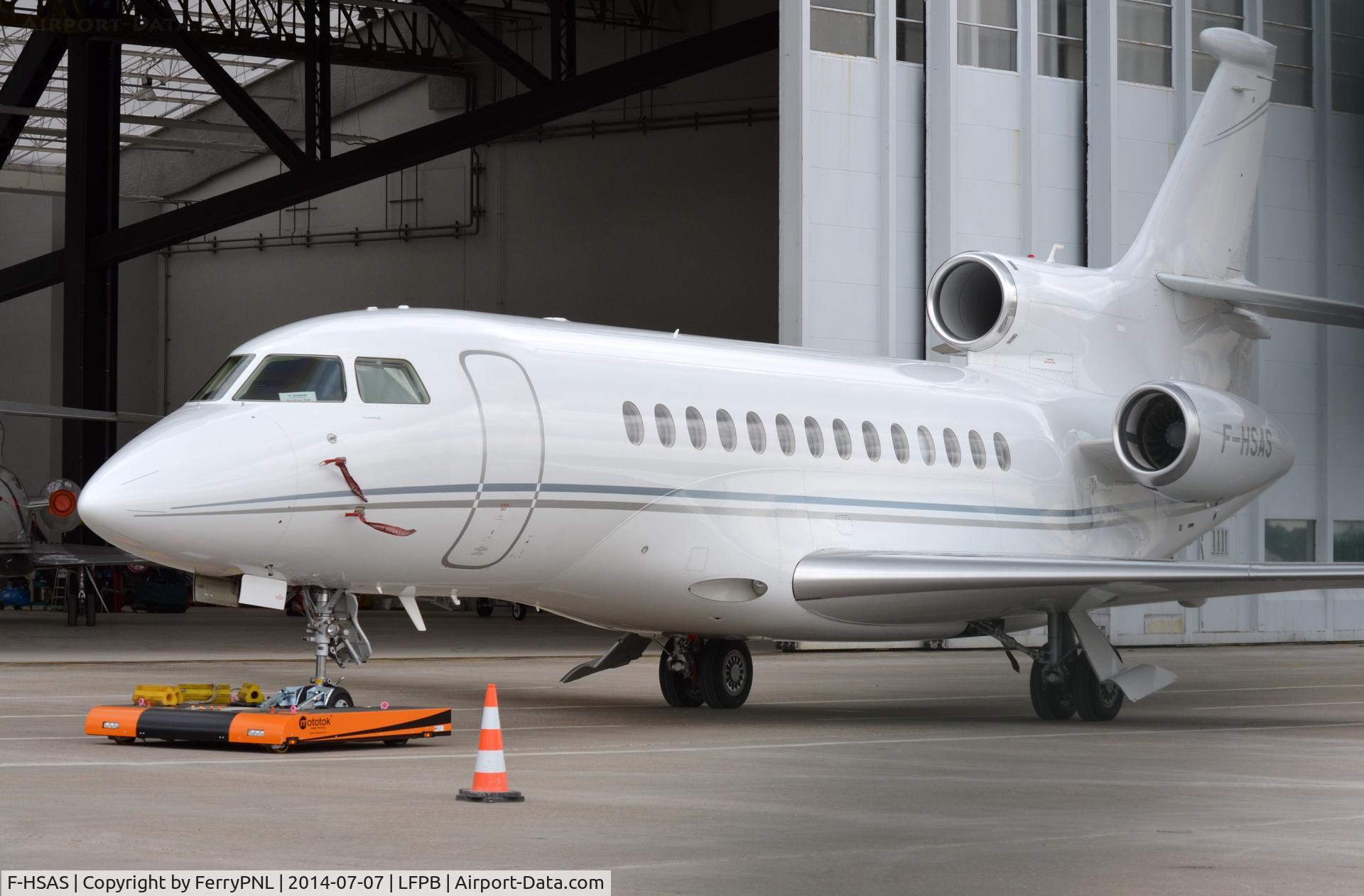 F-HSAS, 2011 Dassault Falcon 7X C/N 119, Da7X towed out of the hangar