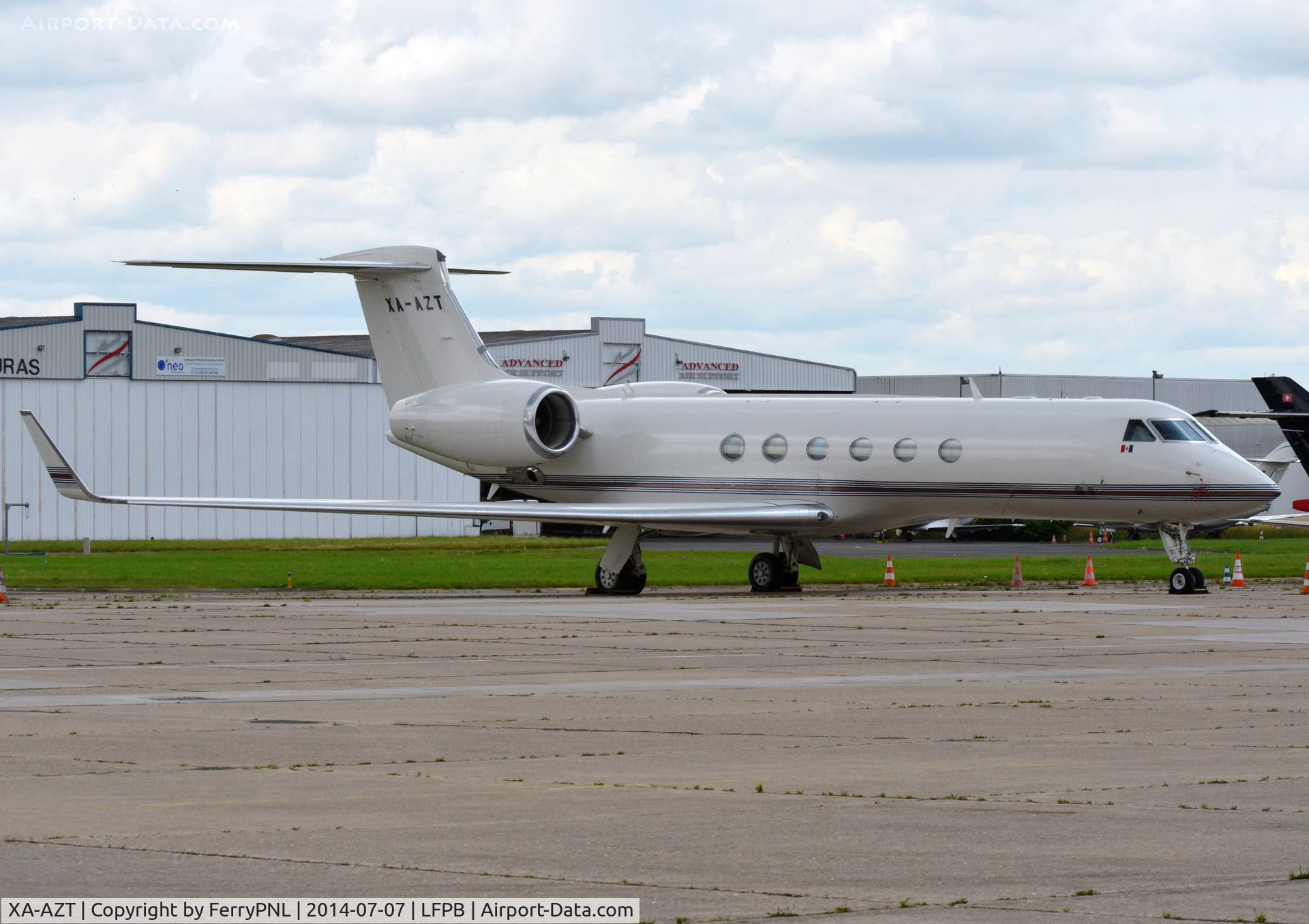 XA-AZT, 1998 Gulfstream Aerospace GV C/N 554, Mexican G5 in Paris