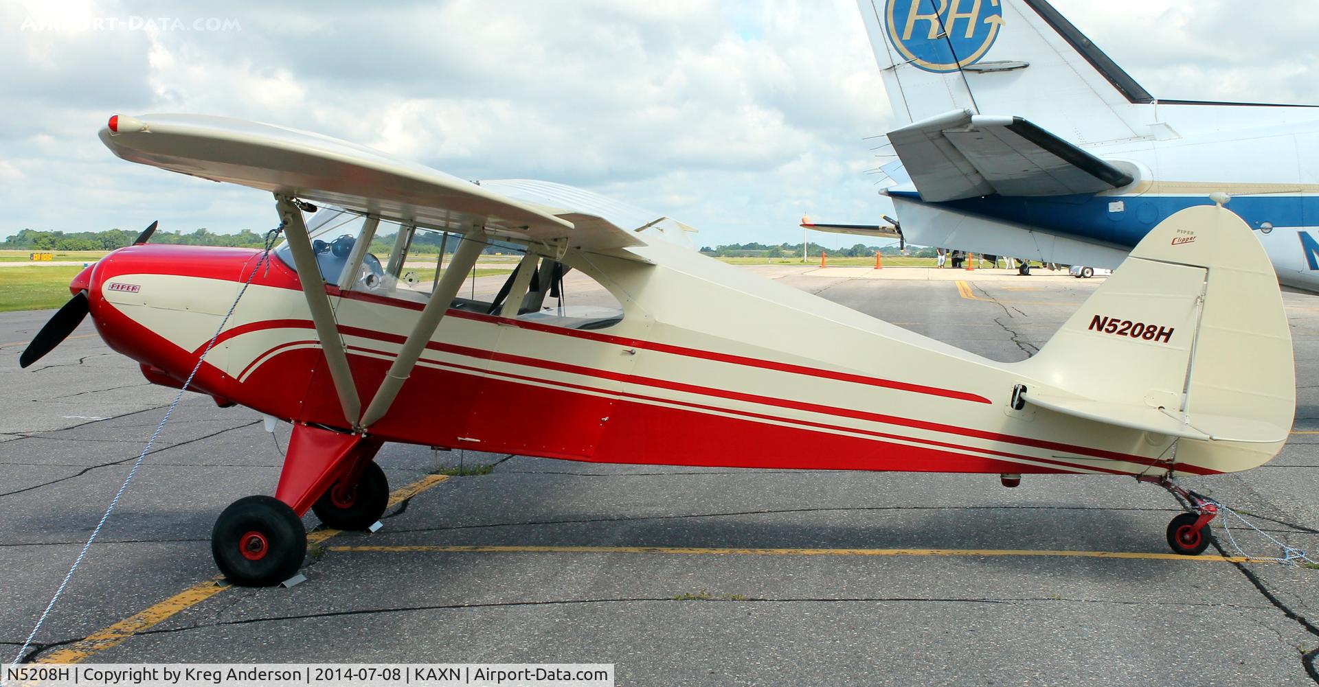 N5208H, 1949 Piper PA-16 Clipper C/N 16-10, Piper PA-16 Clipper on the line.