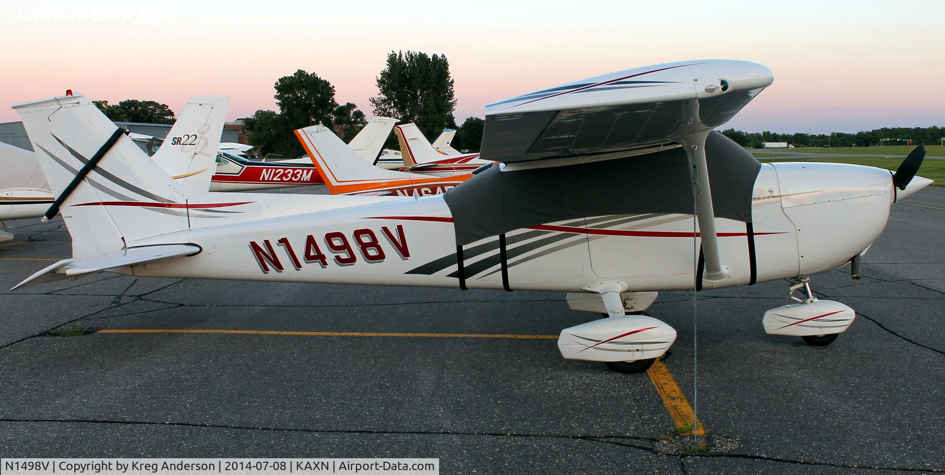 N1498V, 1974 Cessna 172M C/N 17263628, Cessna 172M Skyhawk on the line.