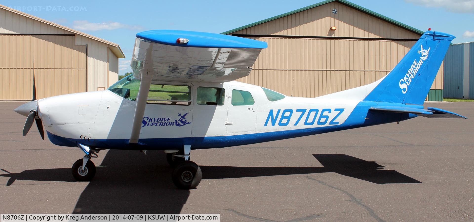 N8706Z, 1968 Cessna TP206C Turbo Super Skylane C/N P206-0506, Cessna TP206C Stationair on the ramp in Superior, WI.