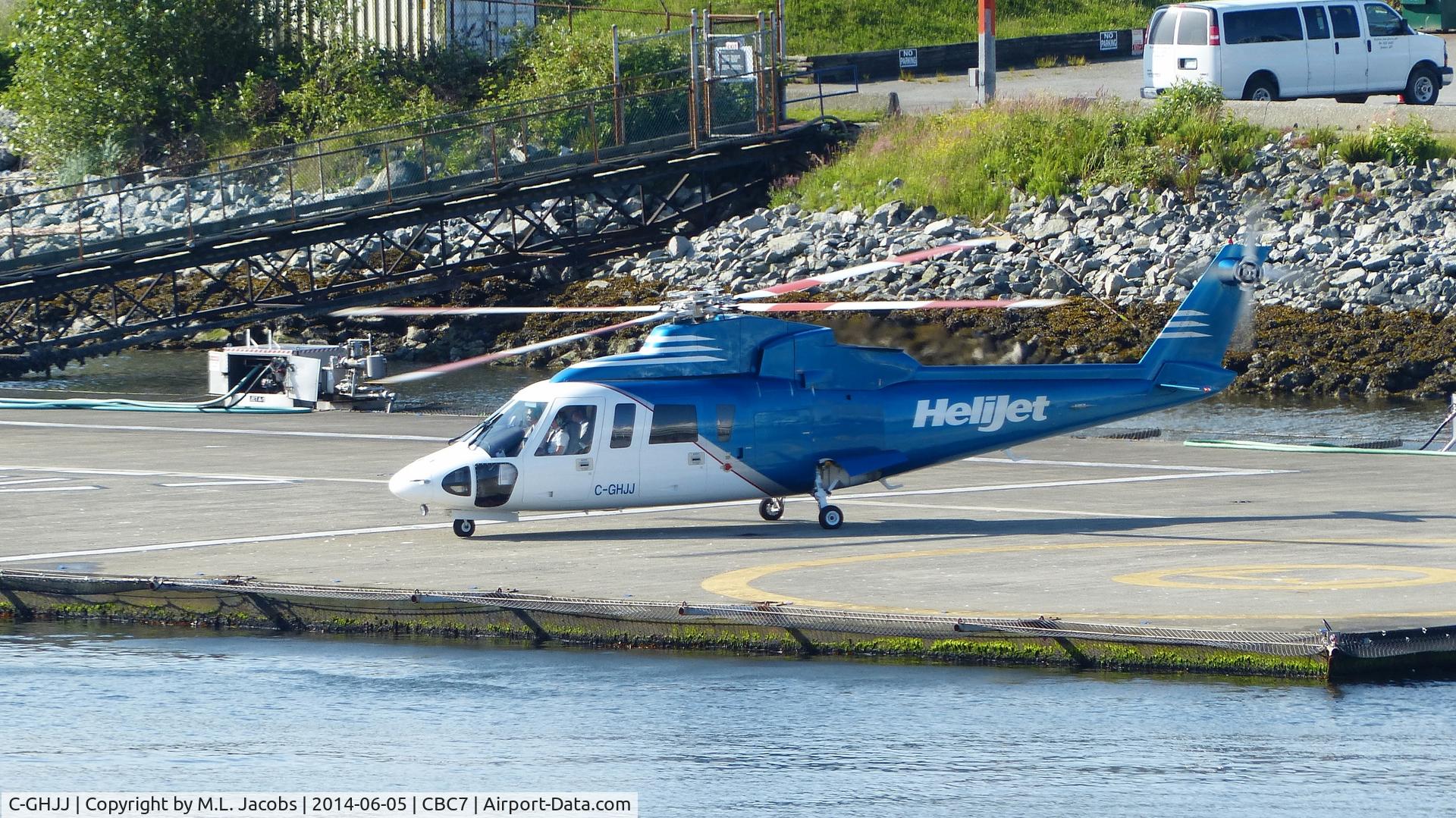 C-GHJJ, 1984 Sikorsky S-76A C/N 760235, Helijet preparing for departure from Vancouver Harbour Heliport.