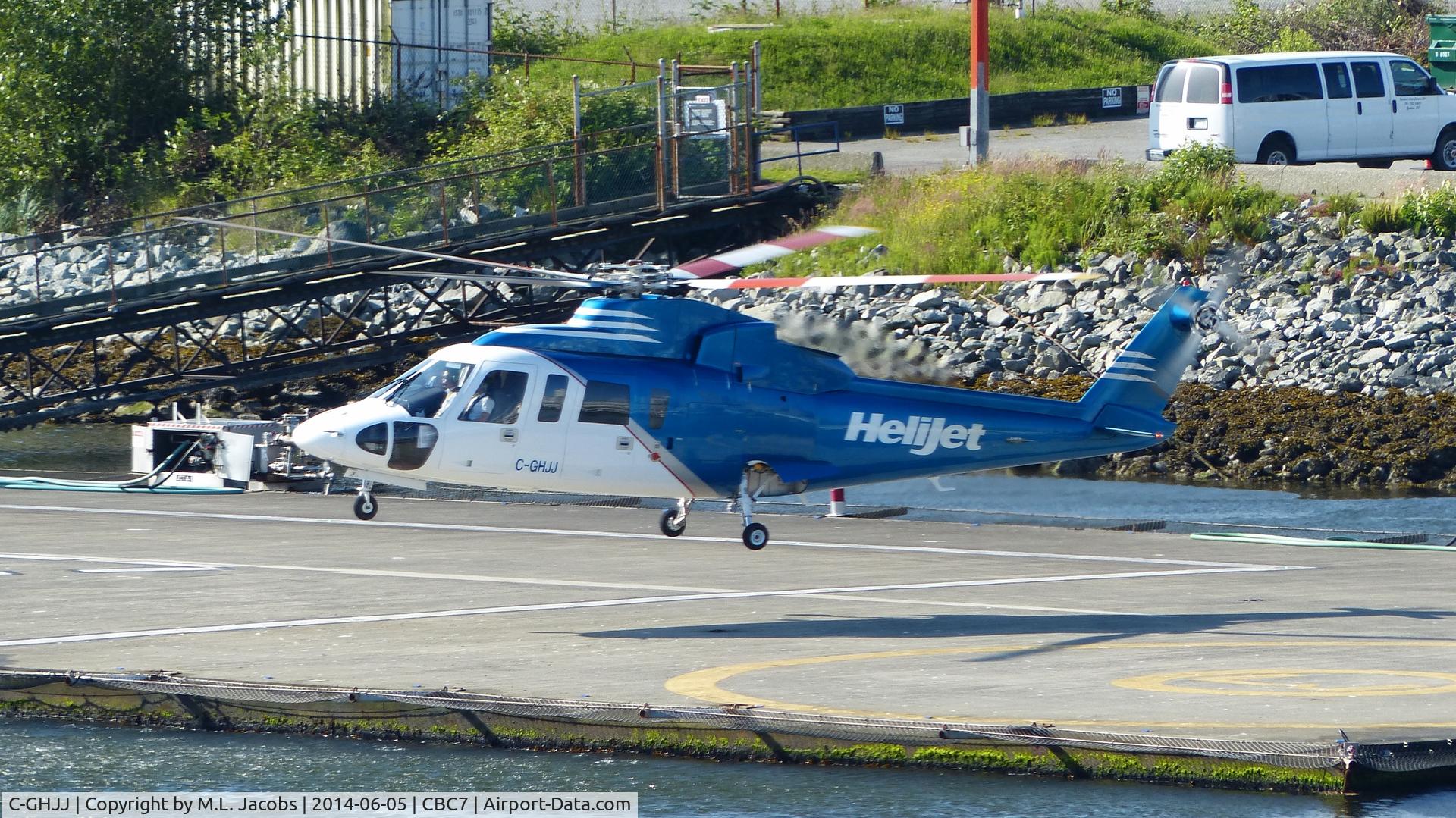 C-GHJJ, 1984 Sikorsky S-76A C/N 760235, Helijet lifting off from Vancouver Harbour Heliport.