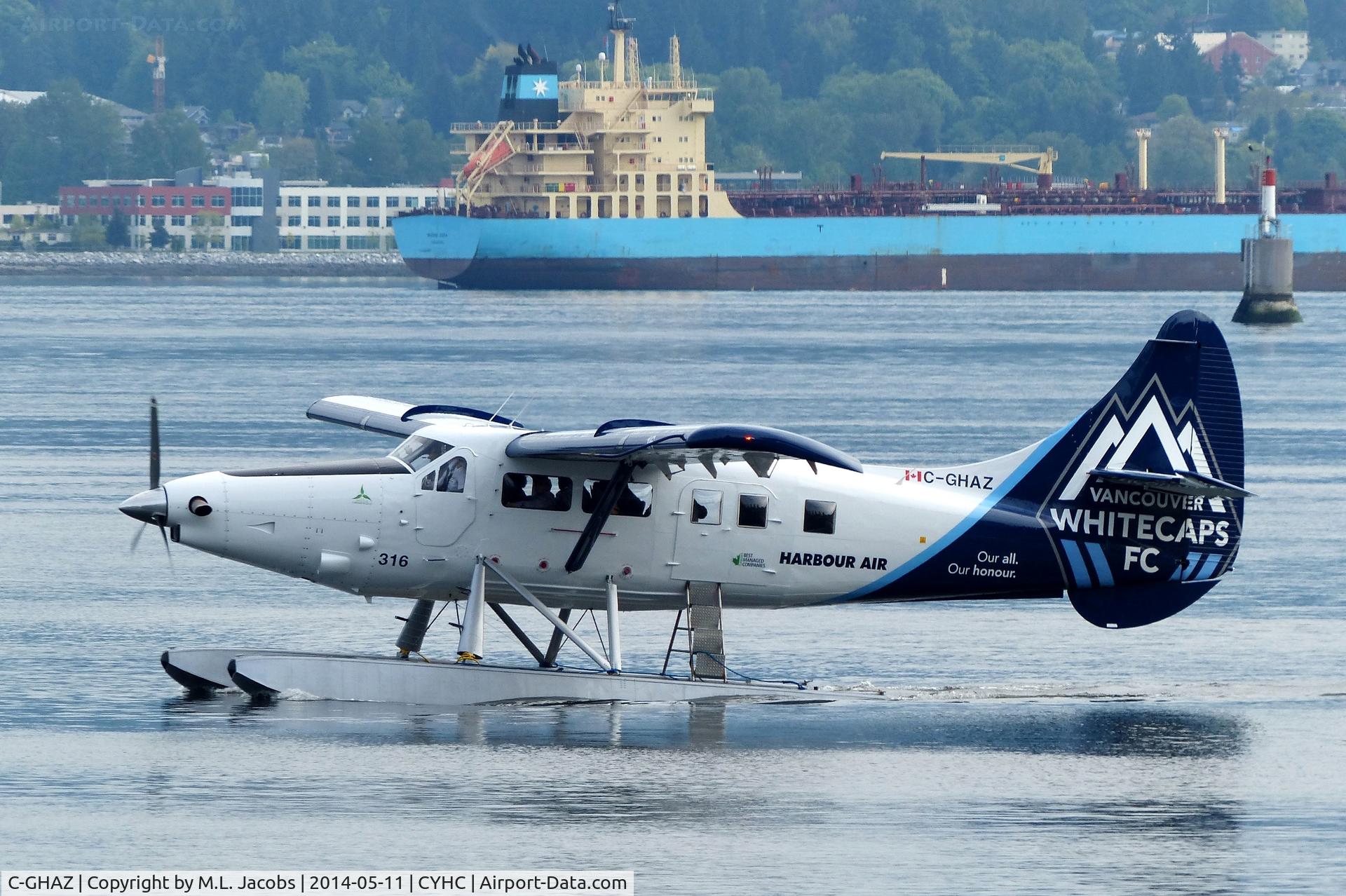 C-GHAZ, 1953 De Havilland Canada DHC-3 Otter C/N 19, Harbour Air #316 taxiing to terminal in Coal Harbour.