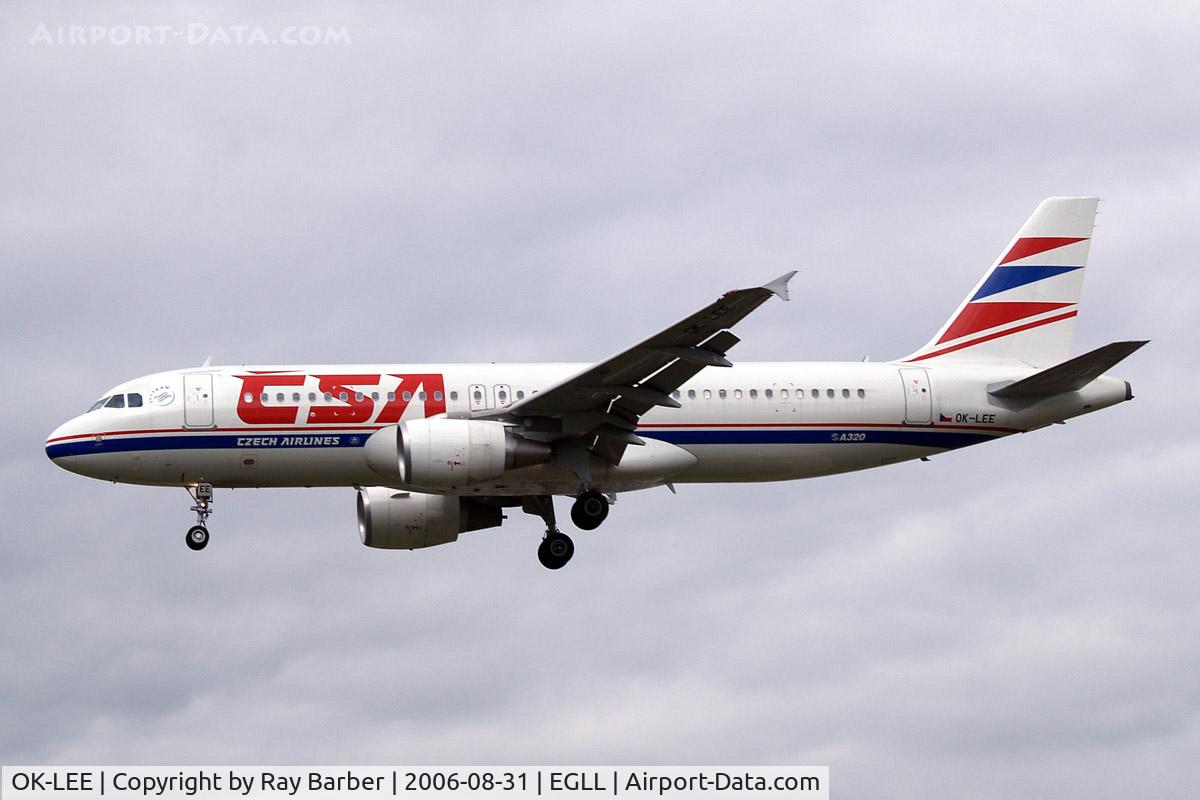 OK-LEE, 2006 Airbus A320-214 C/N 2719, Airbus A320-214 [2719] (CSA Czech Airlines) Heathrow~G 31/08/2006. On finals 27L.
