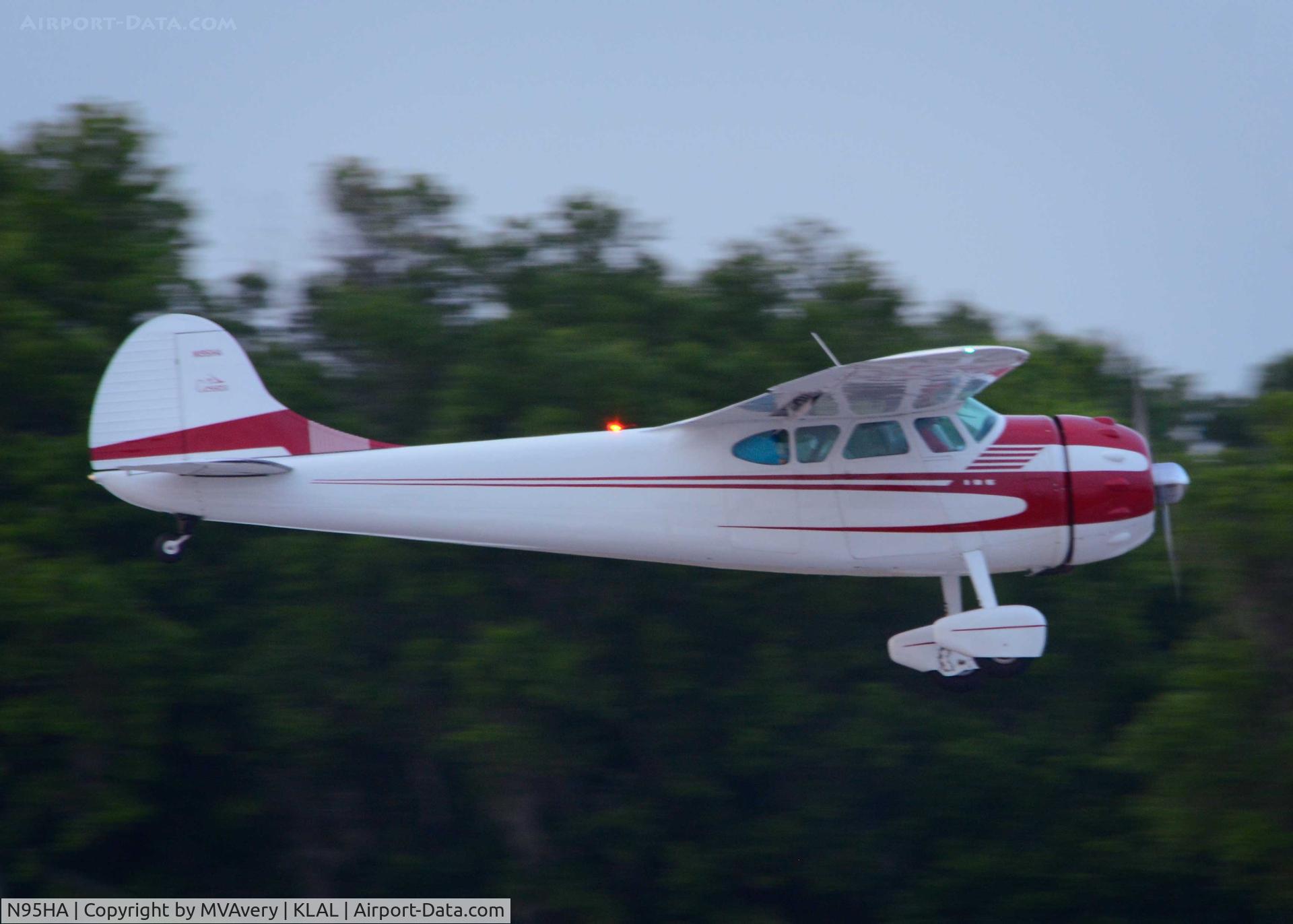 N95HA, Beech E18S C/N BA148, 2014 Sun n Fun
