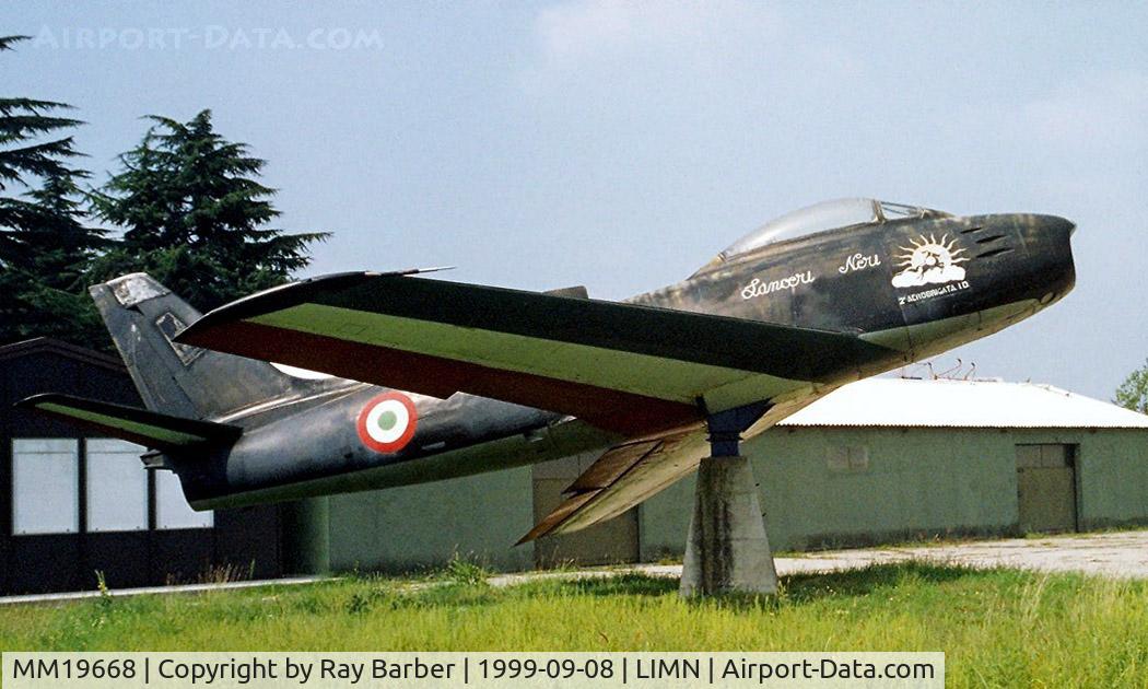 MM19668, Canadair F-86E(M) Sabre C/N 568, Canadair CL-13 Sabre Mk.4 [568] (Italian Air Force) Cameri-Novari~I 08/09/1999