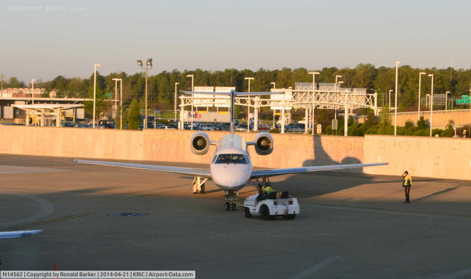 N14562, 2002 Embraer ERJ-145LR (EMB-145LR) C/N 145611, Pushback Richmond