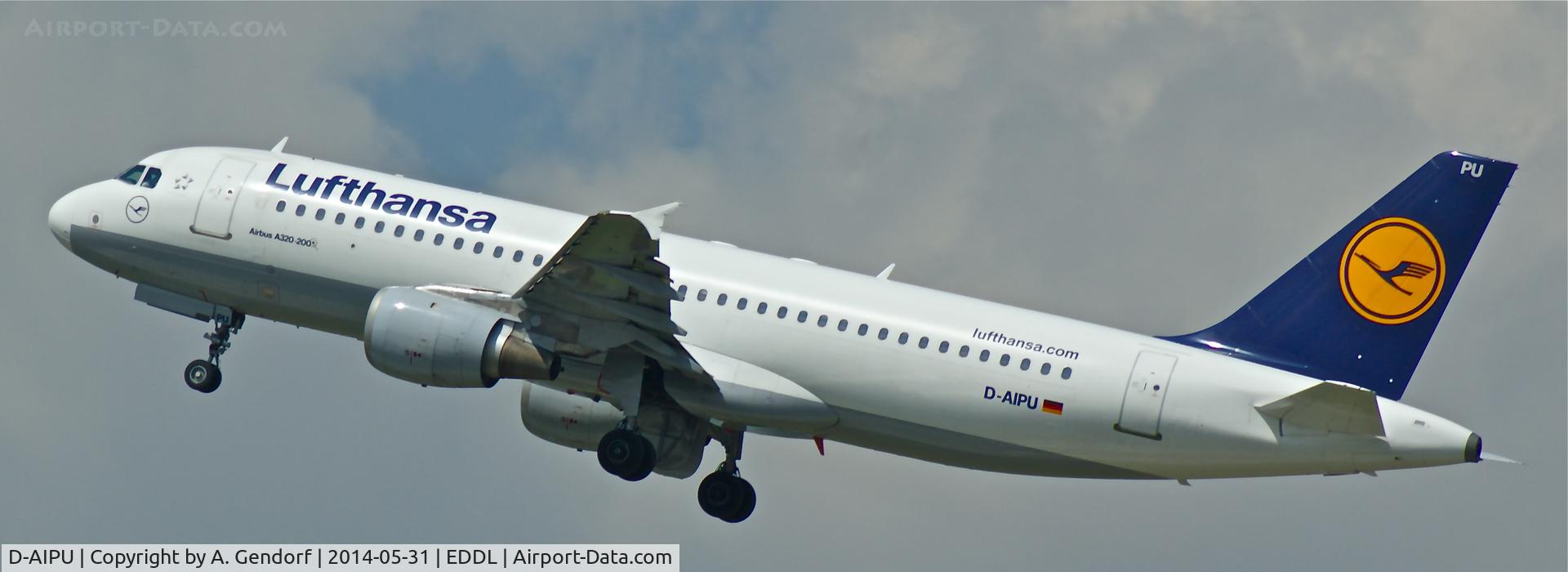 D-AIPU, 1990 Airbus A320-211 C/N 135, Lufthansa, is here taking off at Düsseldorf Int'l(EDDL)