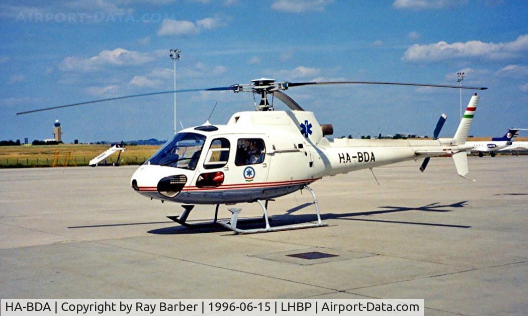 HA-BDA, 1991 Aerospatiale AS-350B Ecureuil C/N 2472, Aerospatiale AS.350B-2 Ecureuil [2472] Budapest-Ferihegy~HA 15/06/1996