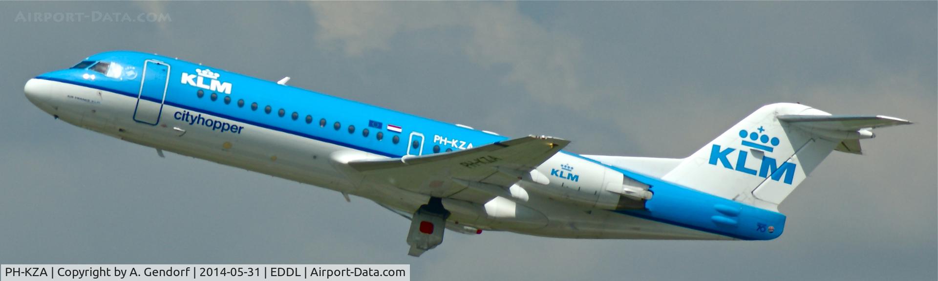 PH-KZA, 1996 Fokker 70 (F-28-070) C/N 11567, KLM Cityhopper, seen here taking off at Düsseldorf Int'l(EDDL), Amsterdam(EHAM) bound