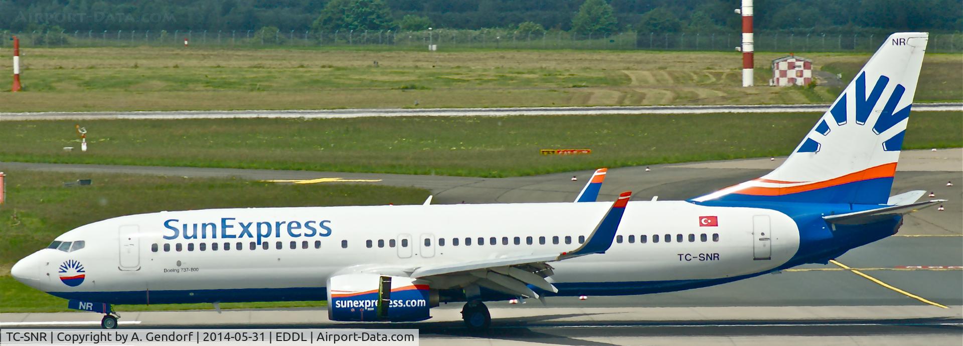 TC-SNR, 2010 Boeing 737-8HC C/N 40754, Sun Express, is here taxiing to the gate at Düsseldorf Int'l(EDDL)