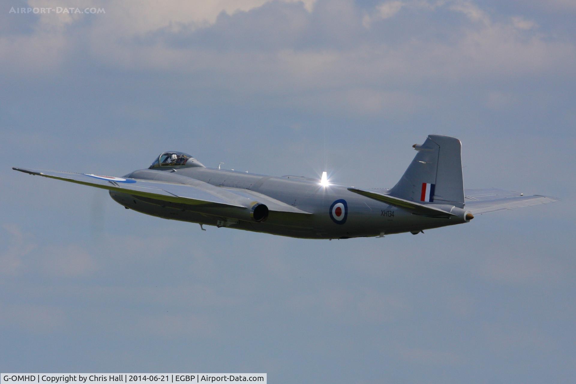 G-OMHD, 1959 English Electric Canberra PR.9 C/N SH1724, departing from Kemble for its display at the Weston Air Festival