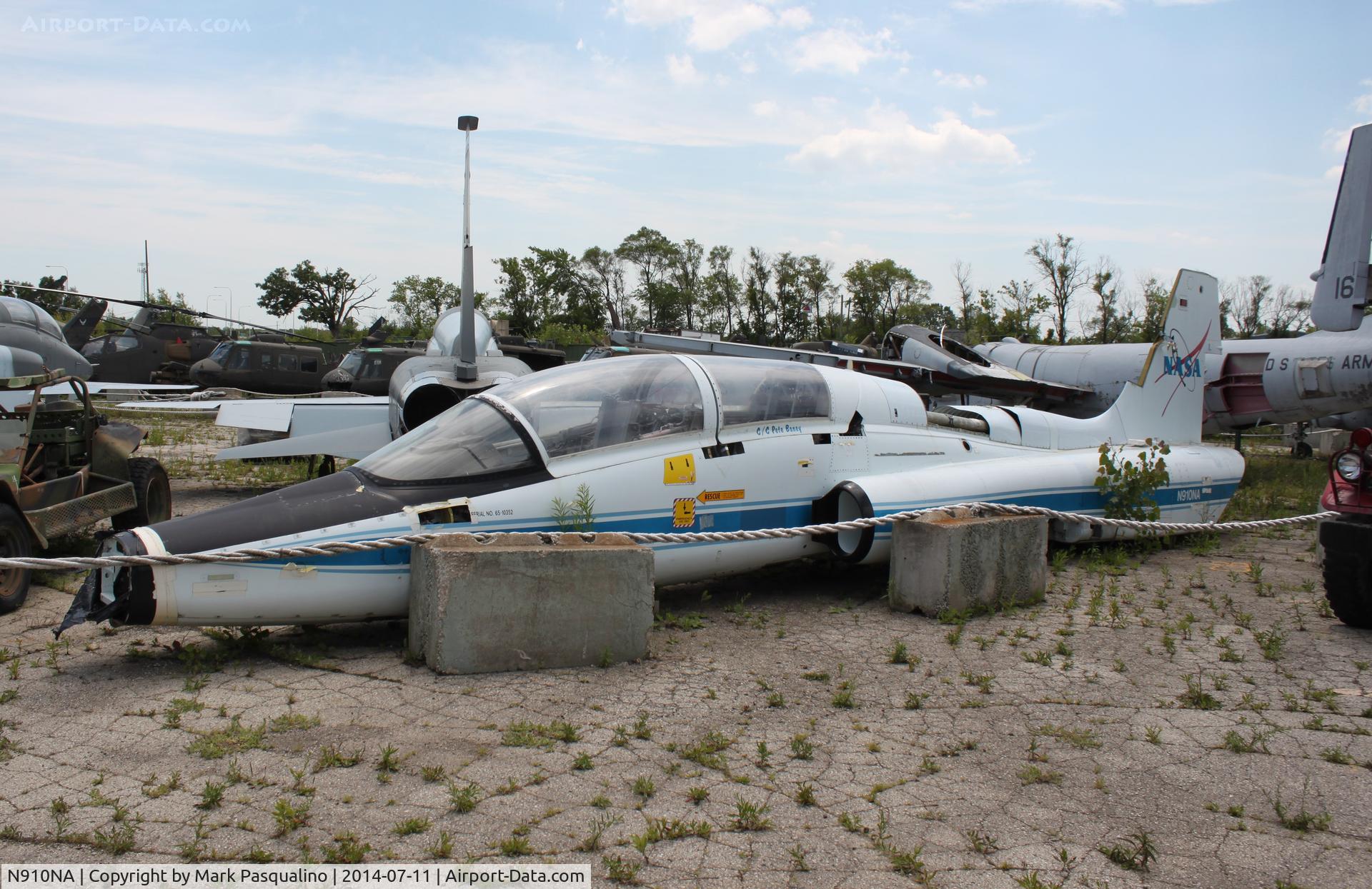 N910NA, Northrop T-38A C/N 65-10352, Northrop T-38A