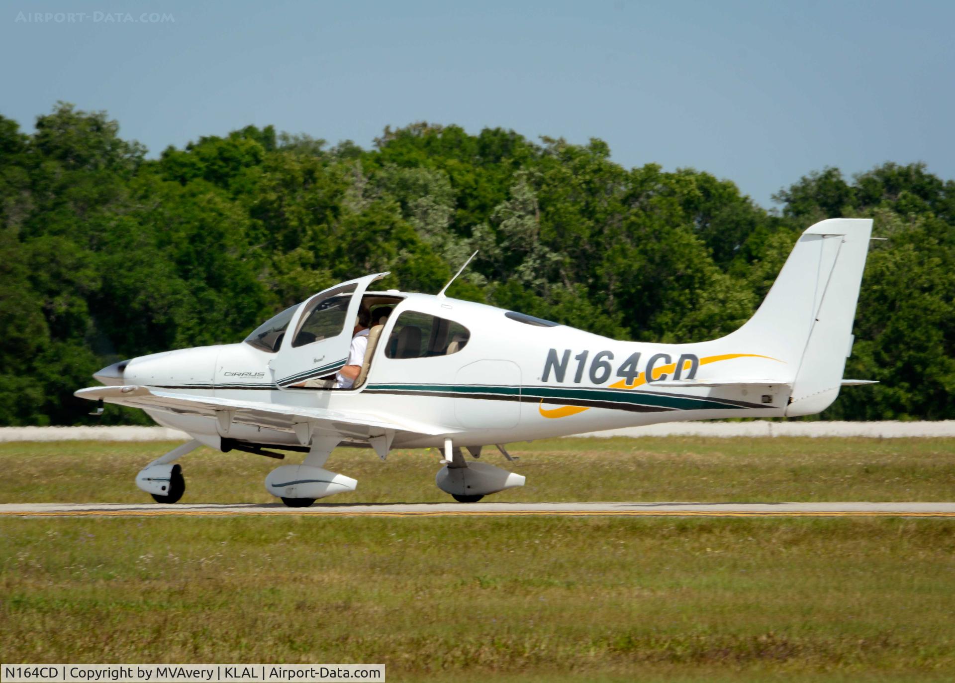 N164CD, 2000 Cirrus SR20 C/N 1069, 2014 Sun n Fun