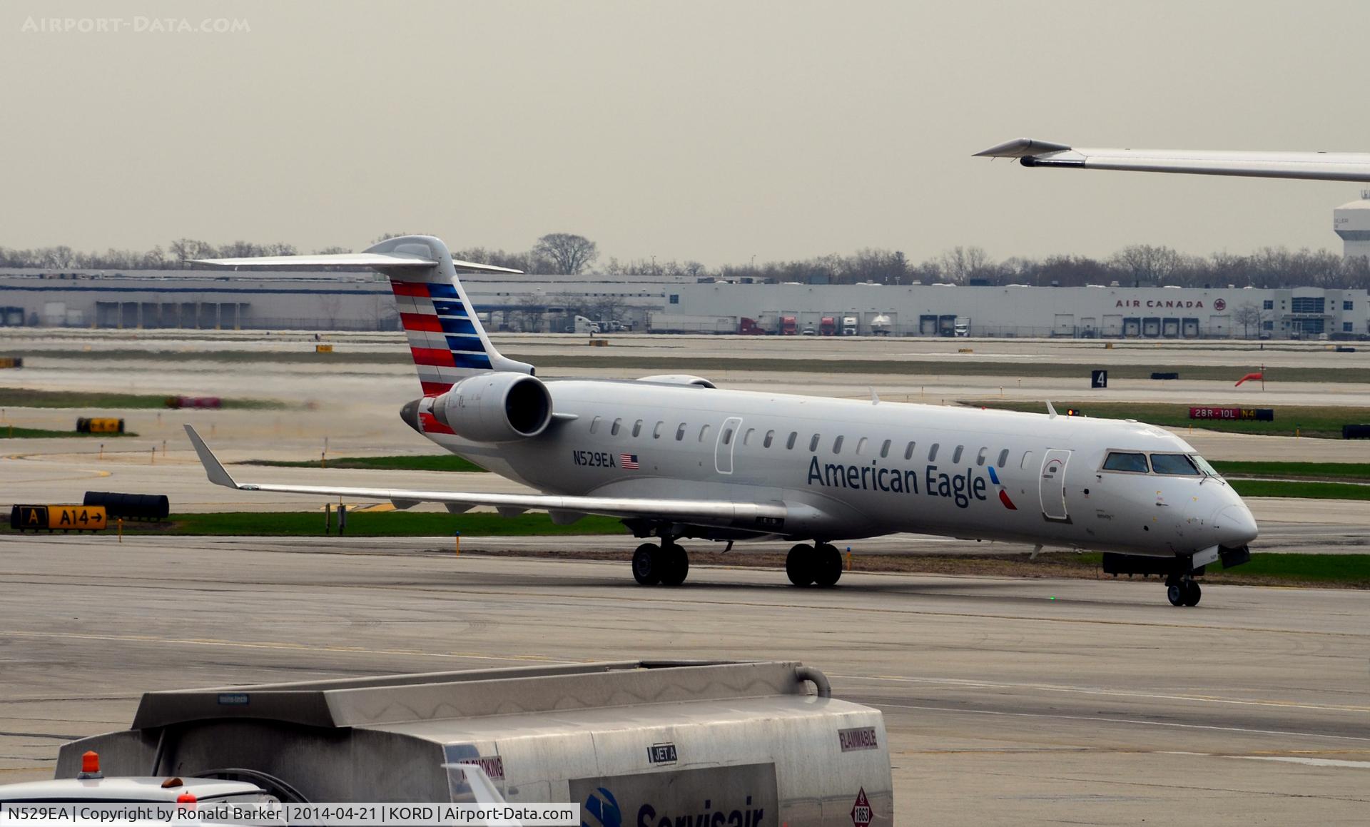 N529EA, Bombardier CRJ-702 (CL-600-2C10) Regional Jet C/N 10307, Taxi O'Hare