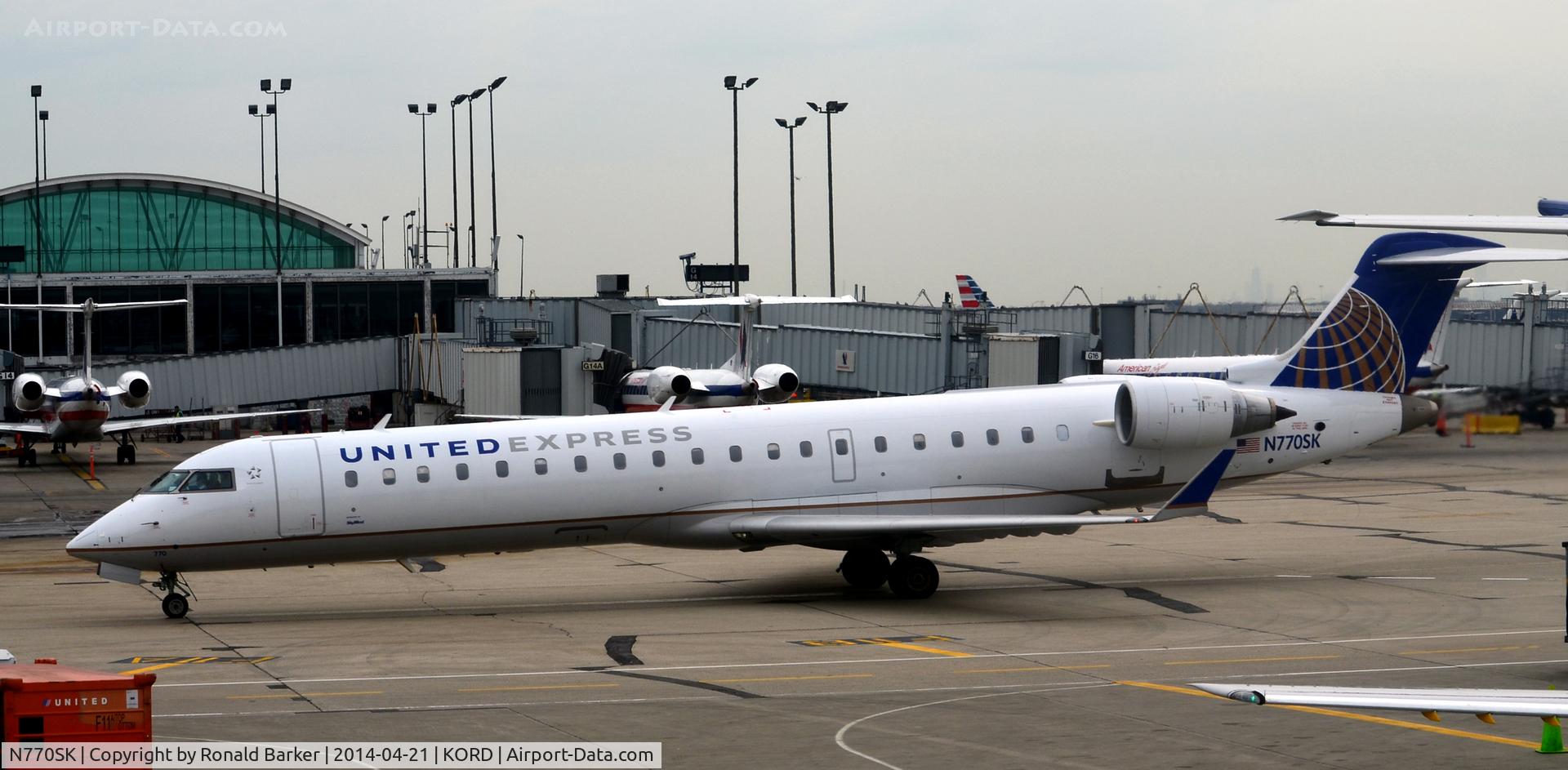 N770SK, 2006 Canadair CL-600-2C10 Regional Jet CRJ-700 C/N 10243, Taxi O'Hare