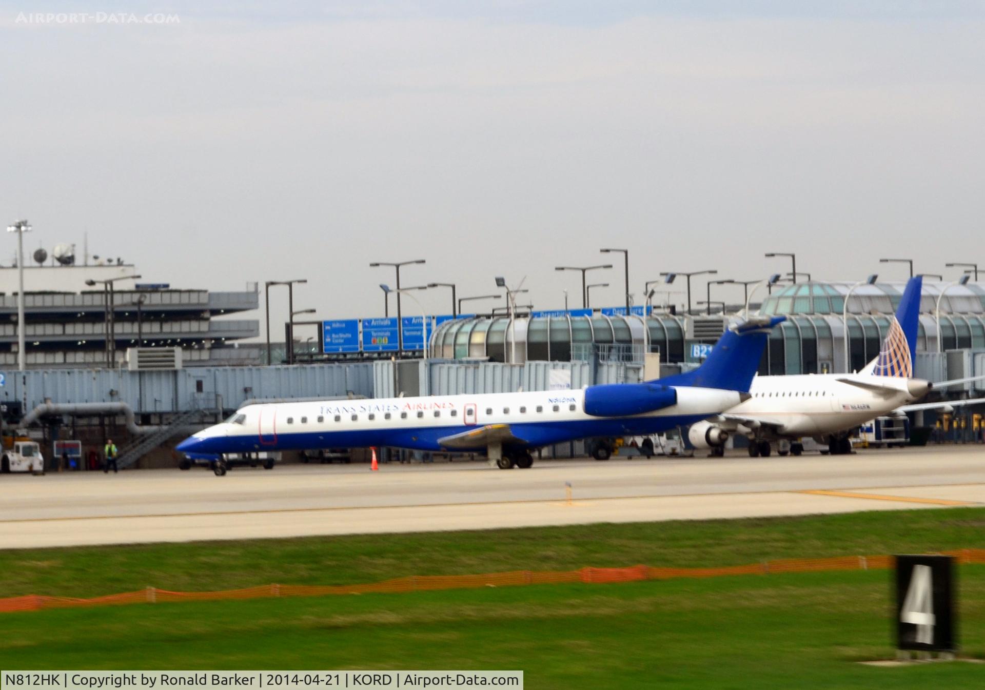 N812HK, 2001 Embraer ERJ-145LR (EMB-145LR) C/N 145373, Taxi O'Hare