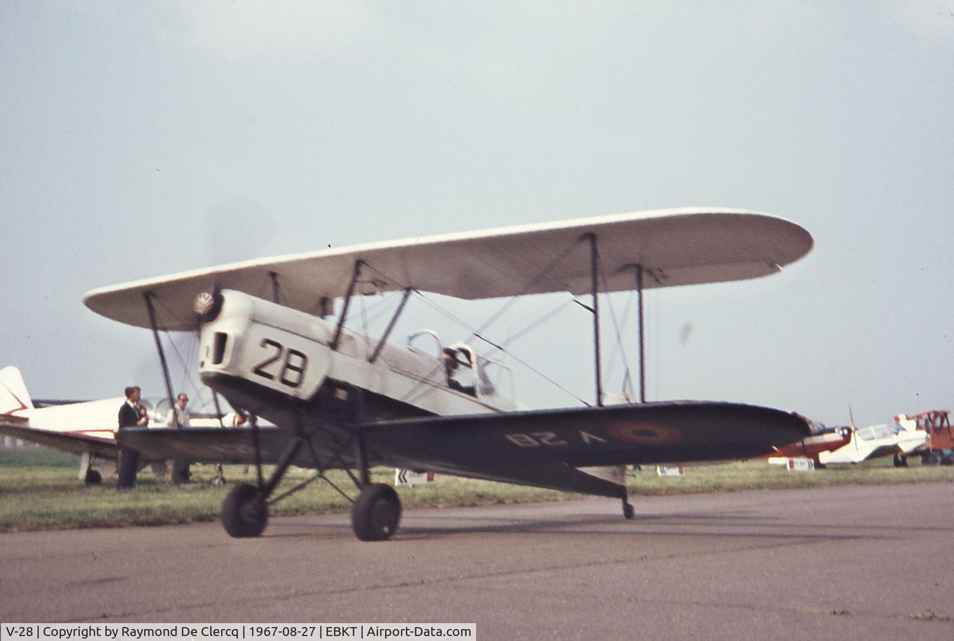 V-28, 1951 Stampe-Vertongen SV-4B C/N 1170, Airshow Wevelgem 27-8-1967