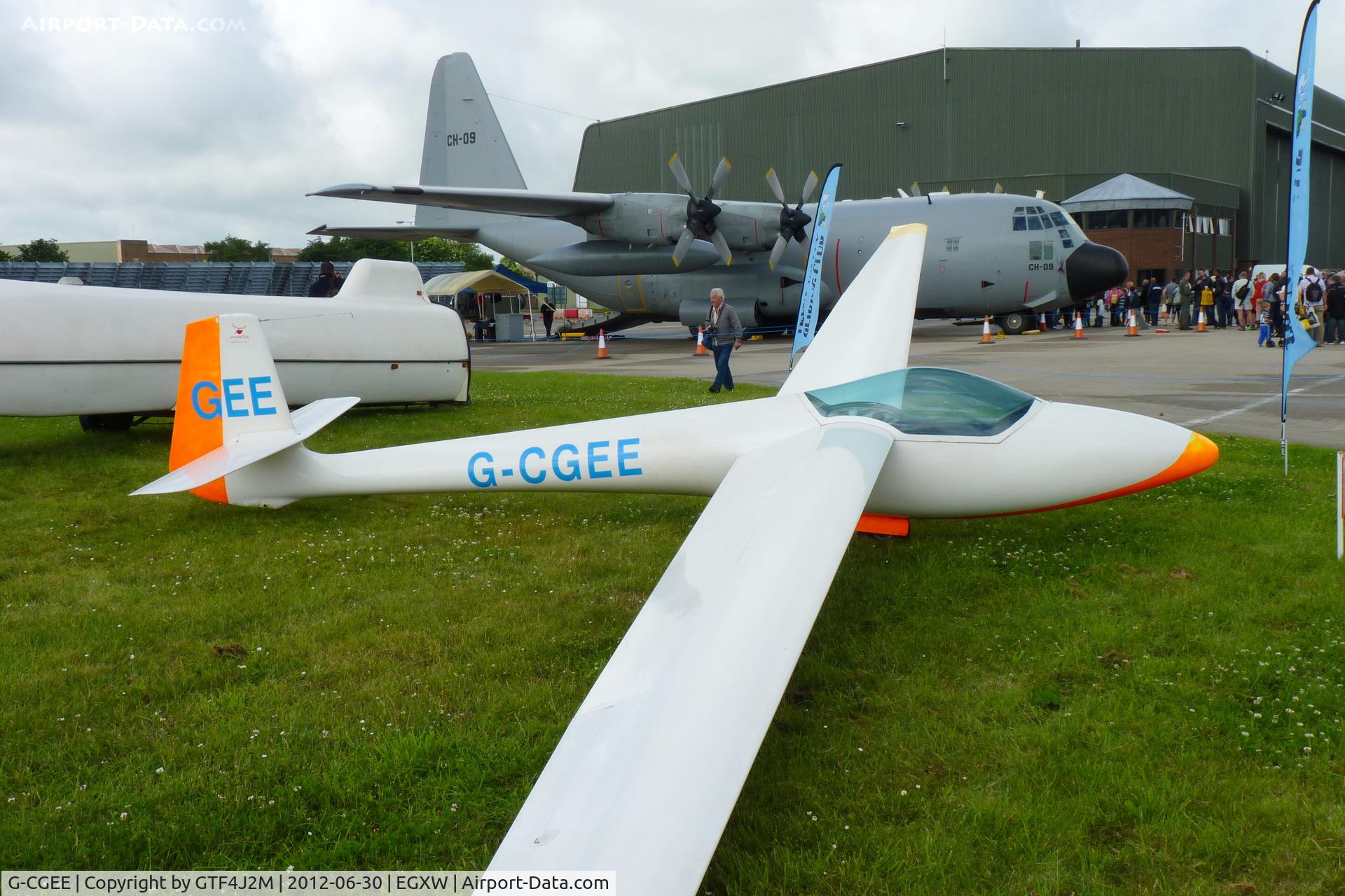G-CGEE, Glasflugel H-201B Standard Libelle C/N 94, G-CGEE 'GEE' at Waddington 30.6.12
