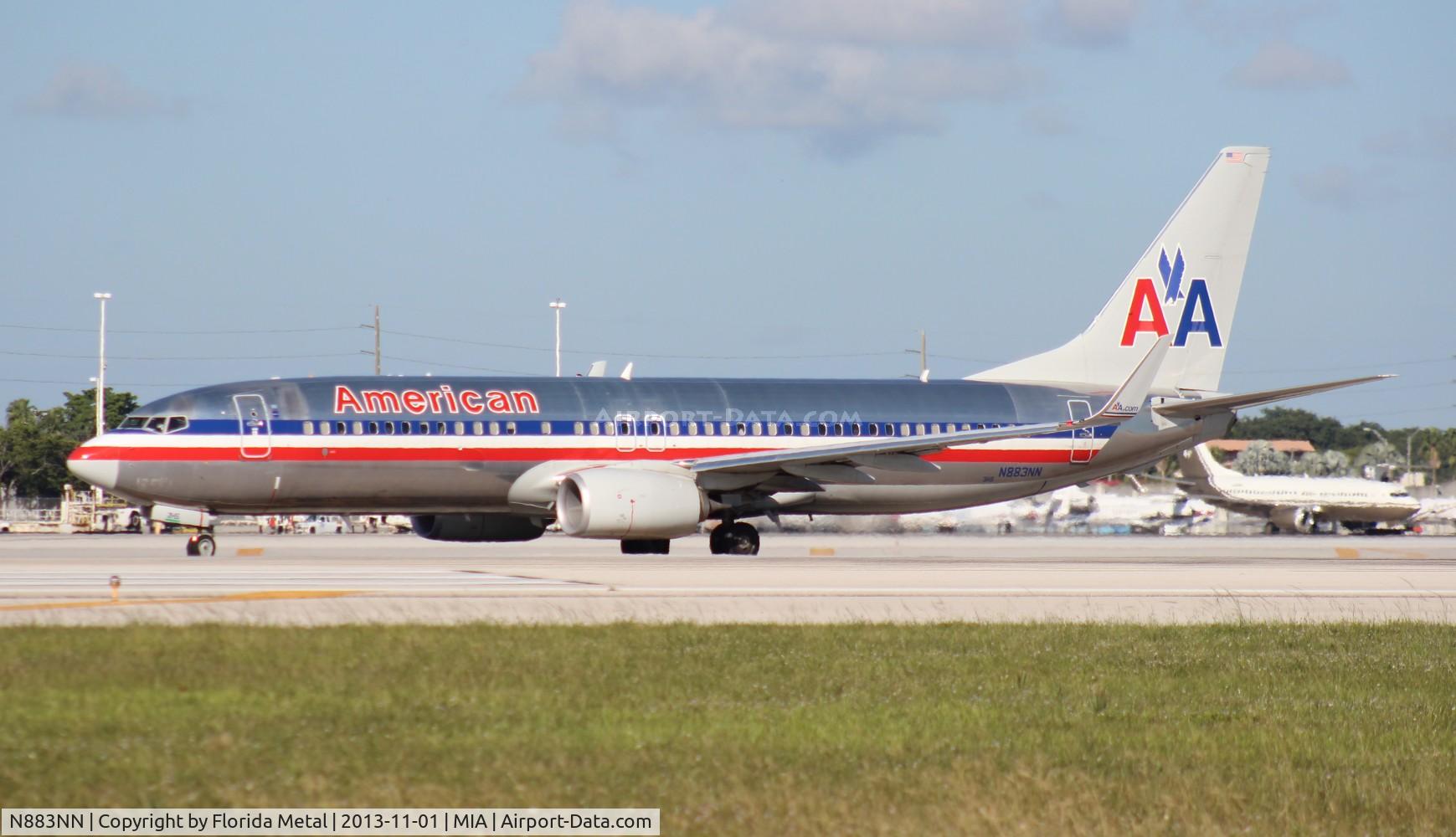 N883NN, 2010 Boeing 737-823 C/N 31137, American 737-800