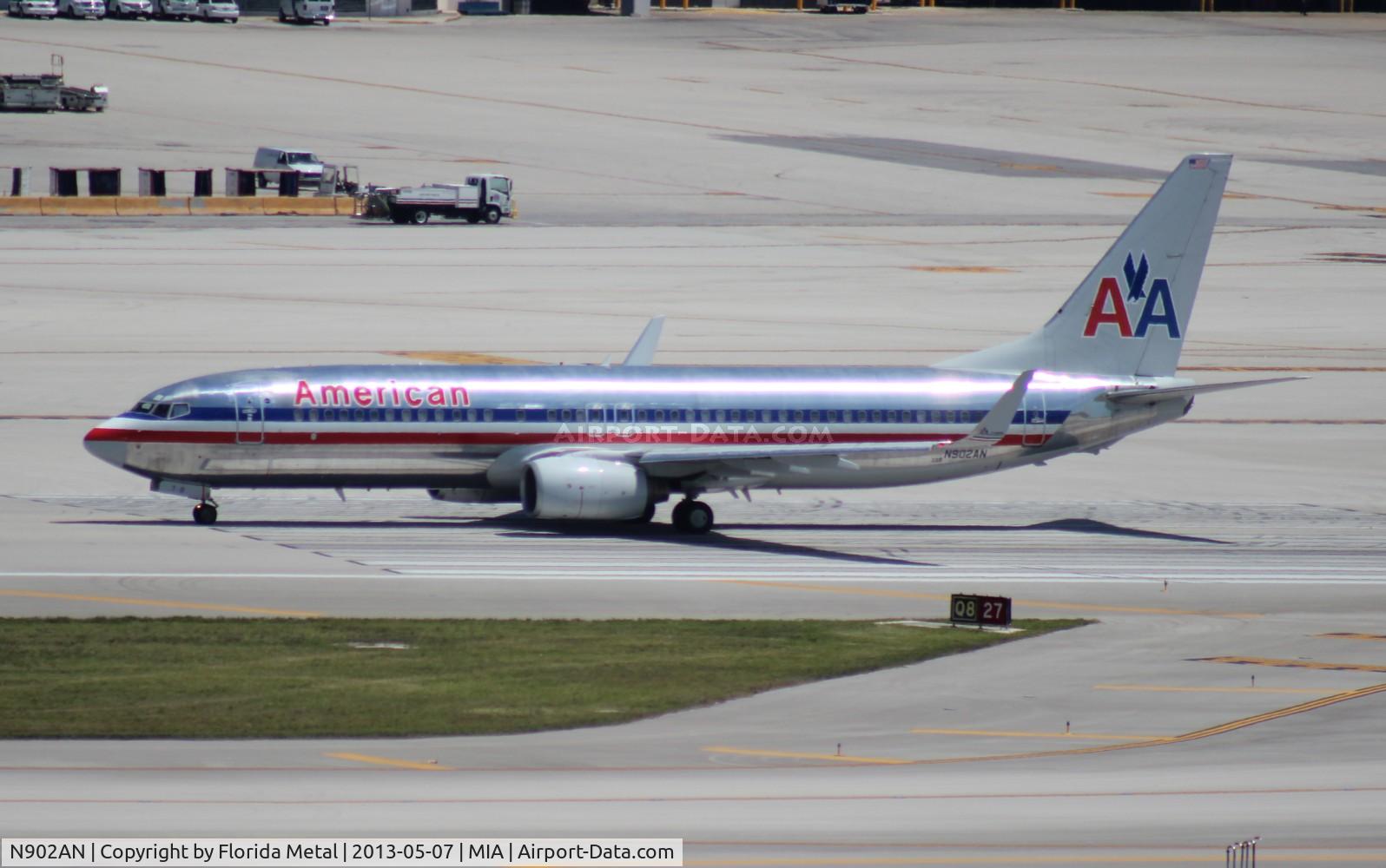 N902AN, 1999 Boeing 737-823 C/N 29504, American 737-800