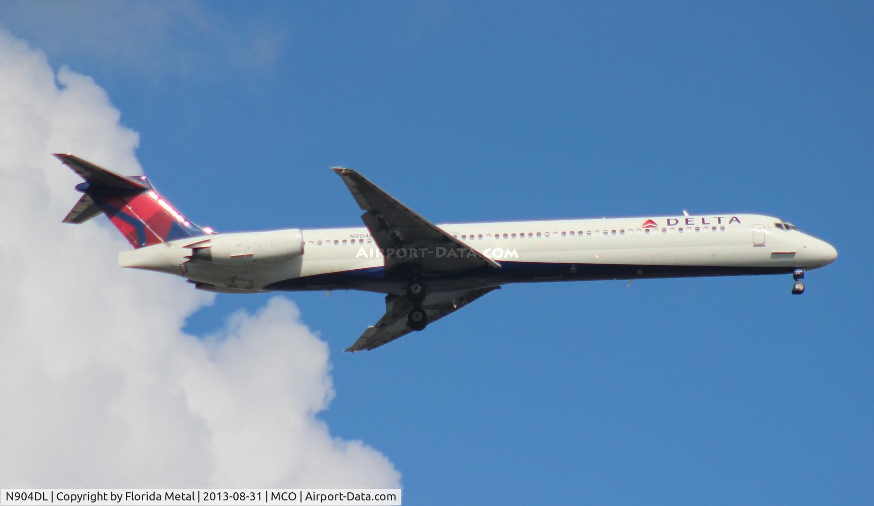 N904DL, 1987 McDonnell Douglas MD-88 C/N 49535, Delta MD-88