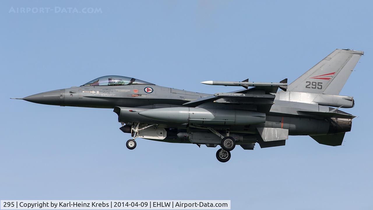 295, 1981 Fokker F-16AM Fighting Falcon C/N 6K-24, Norway Air Force