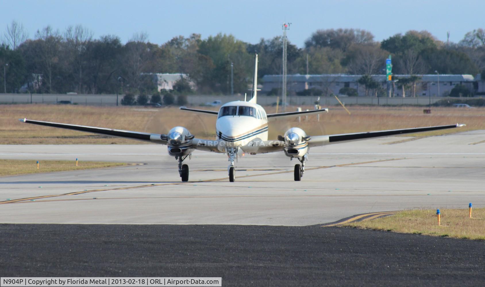 N904P, 1988 Beech C90A King Air C/N LJ1181, Beech C90A