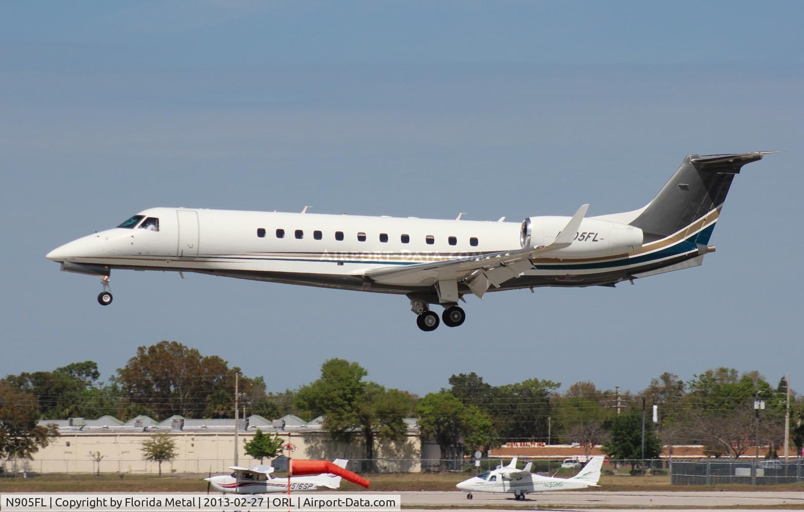 N905FL, 2004 Embraer ERJ-135BJ Legacy C/N 145775, Flight Options Legacy