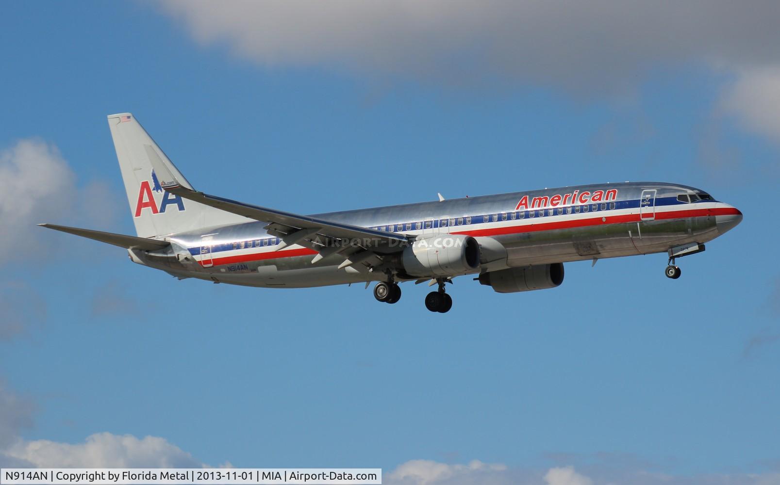 N914AN, 1999 Boeing 737-823 C/N 29515, American 737-800