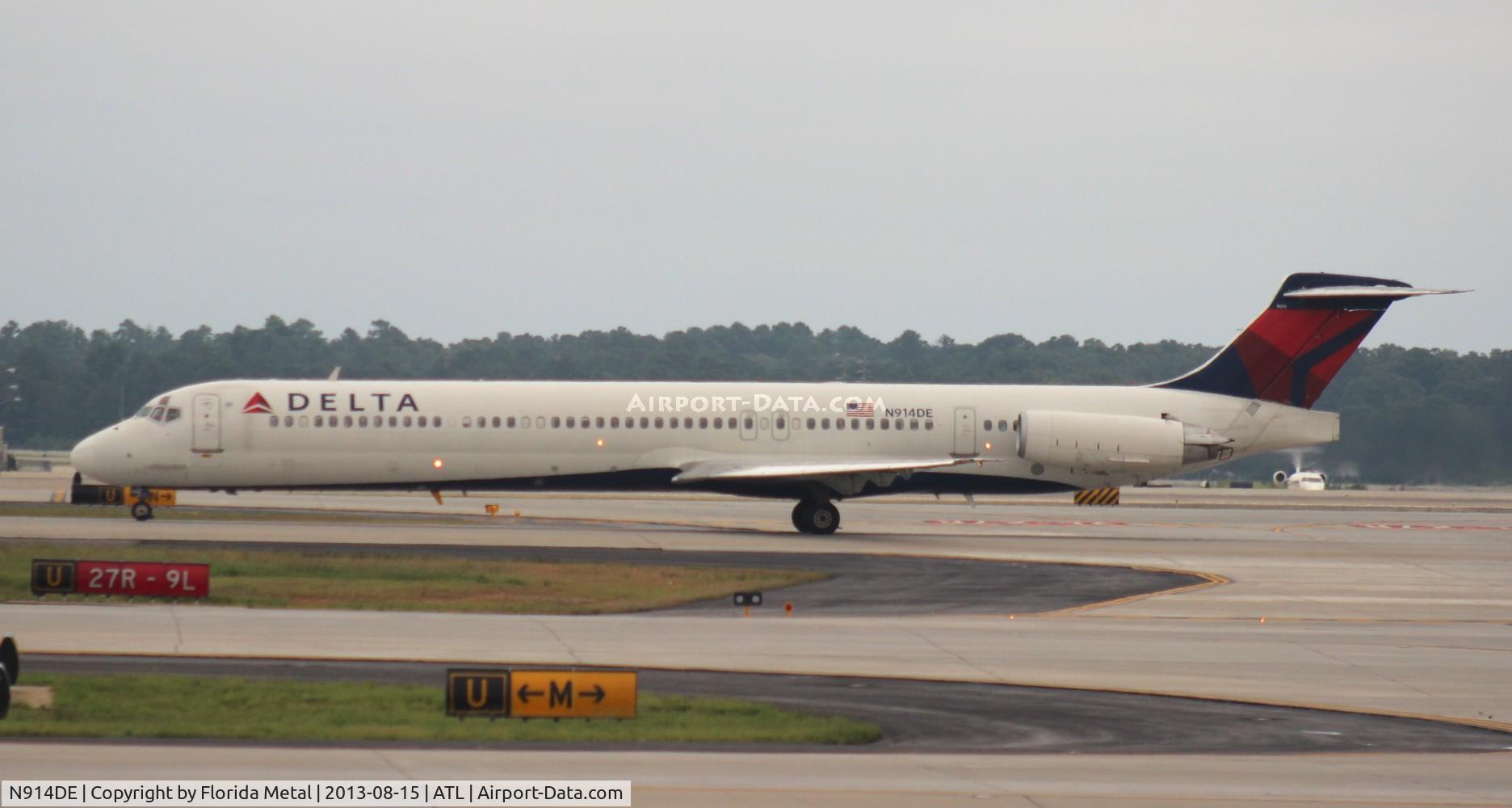 N914DE, 1993 McDonnell Douglas MD-88 C/N 49957, Delta MD-88