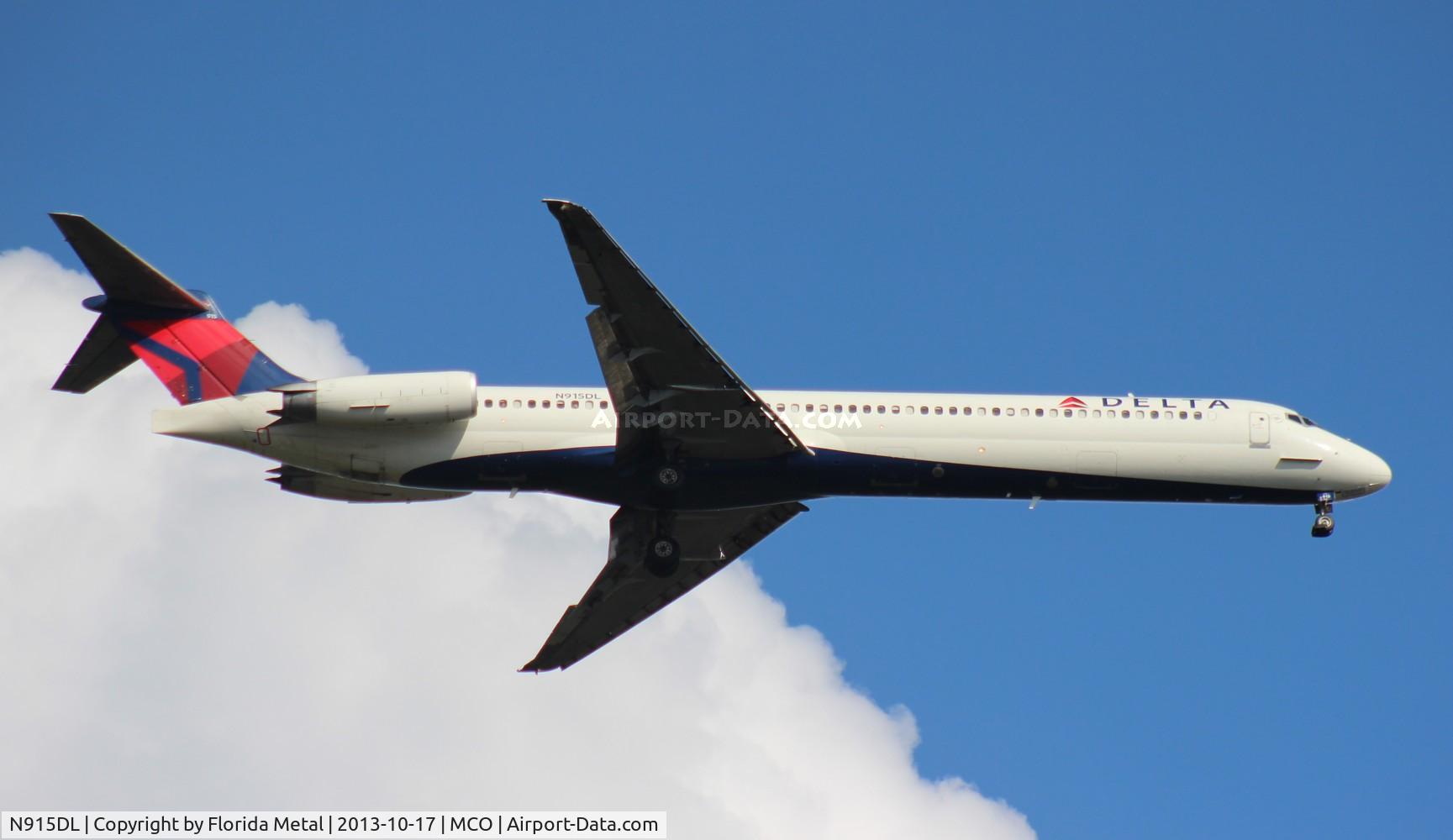 N915DL, 1988 McDonnell Douglas MD-88 C/N 49546, Delta MD-88