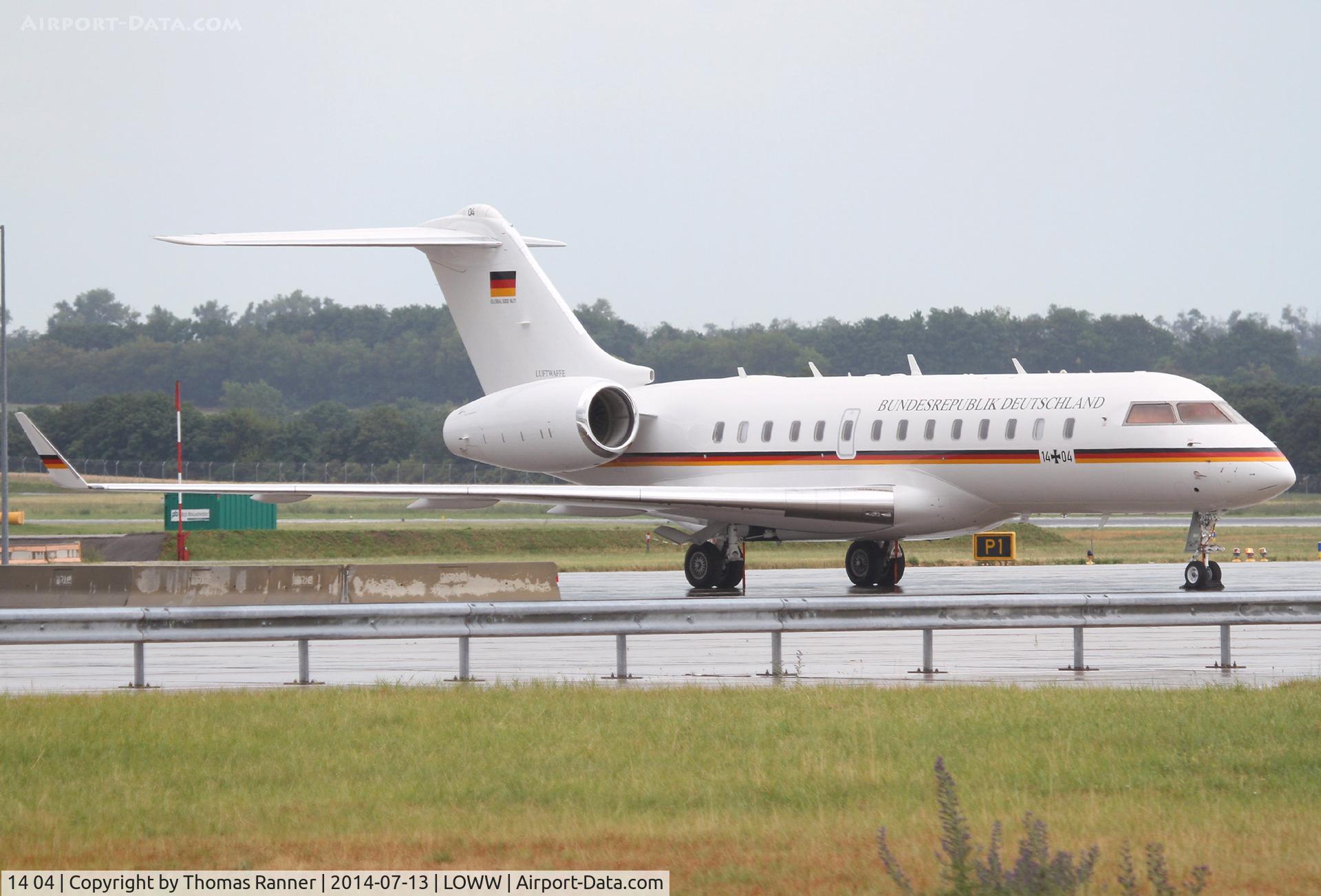 14 04, 2011 Bombardier BD-700-1A11 Global 5000 C/N 9417, Luftwaffe Global 5000