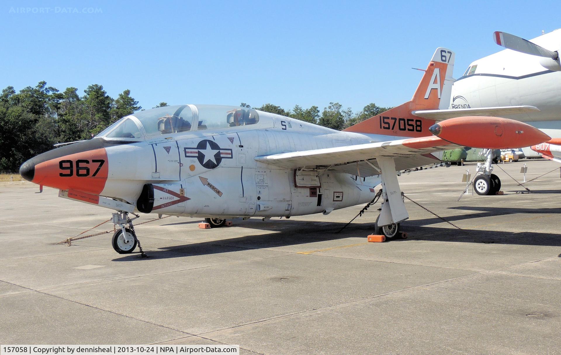 157058, Rockwell T-2C Buckeye C/N 332-29, ROCKWELL T-2C BUCKEYE